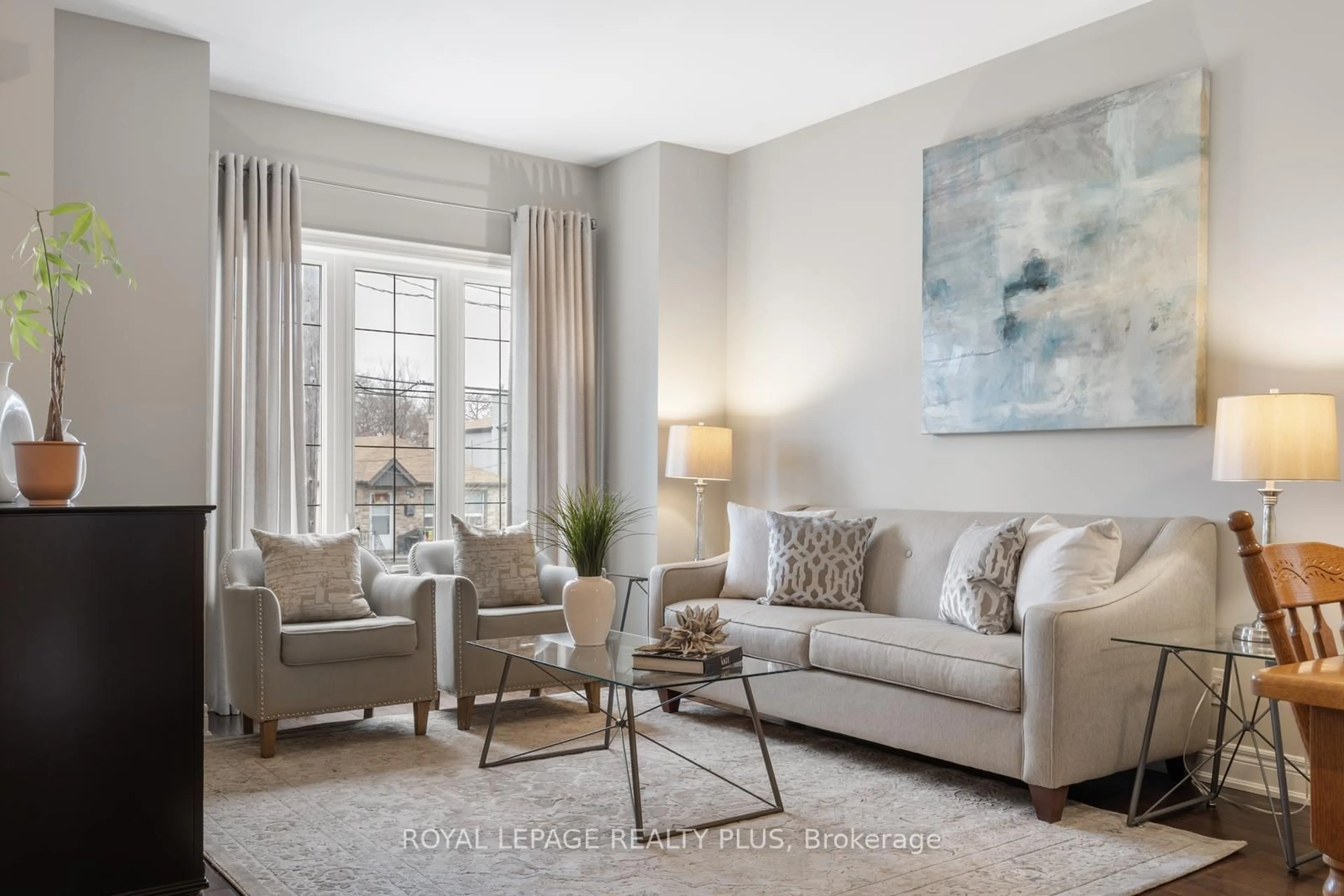 Living room with furniture, unknown for 45 Elder Ave, Toronto Ontario M8W 1S3