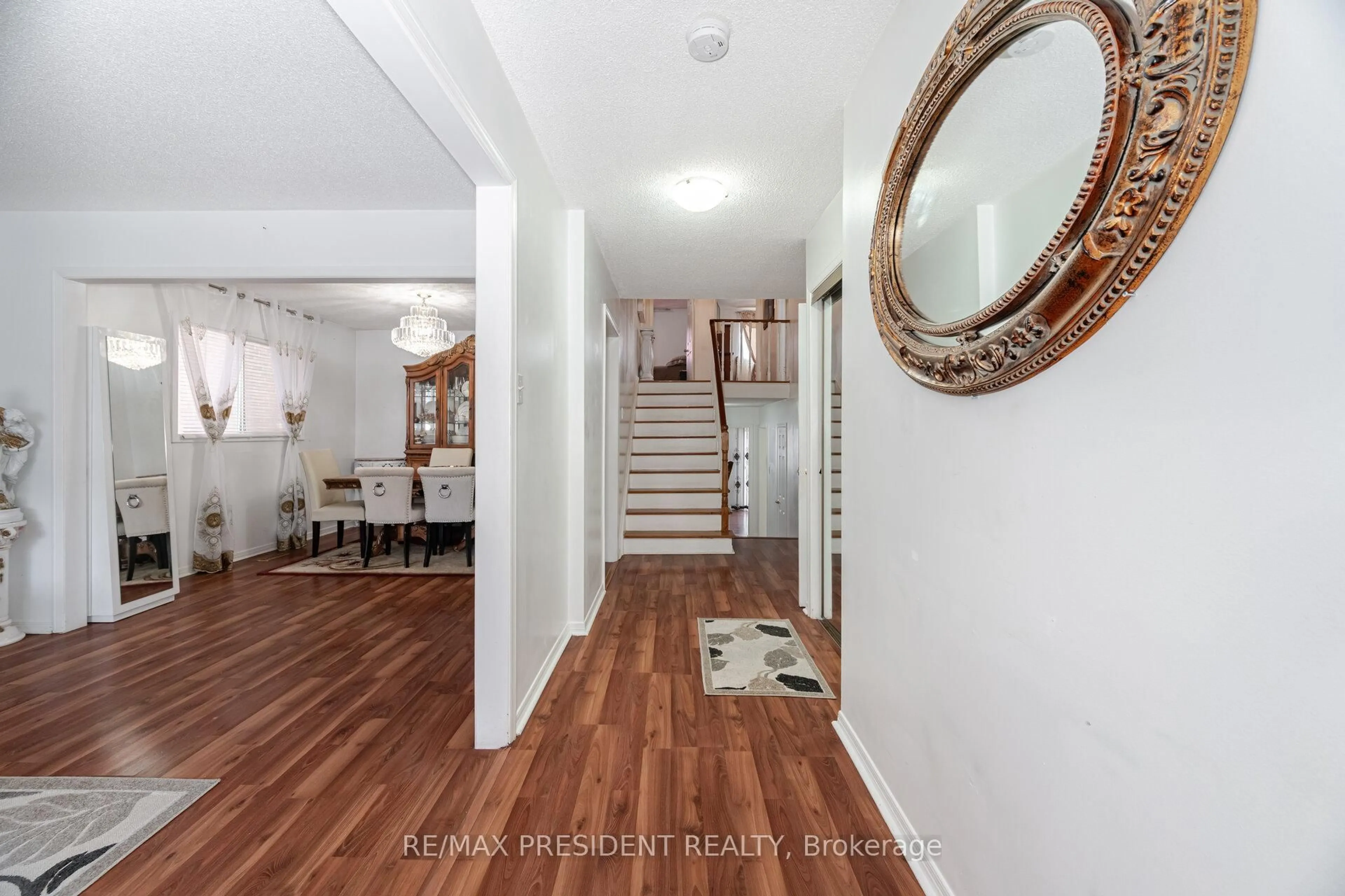 Indoor entryway for 66 Gihon Spring Dr, Toronto Ontario M9V 4X9