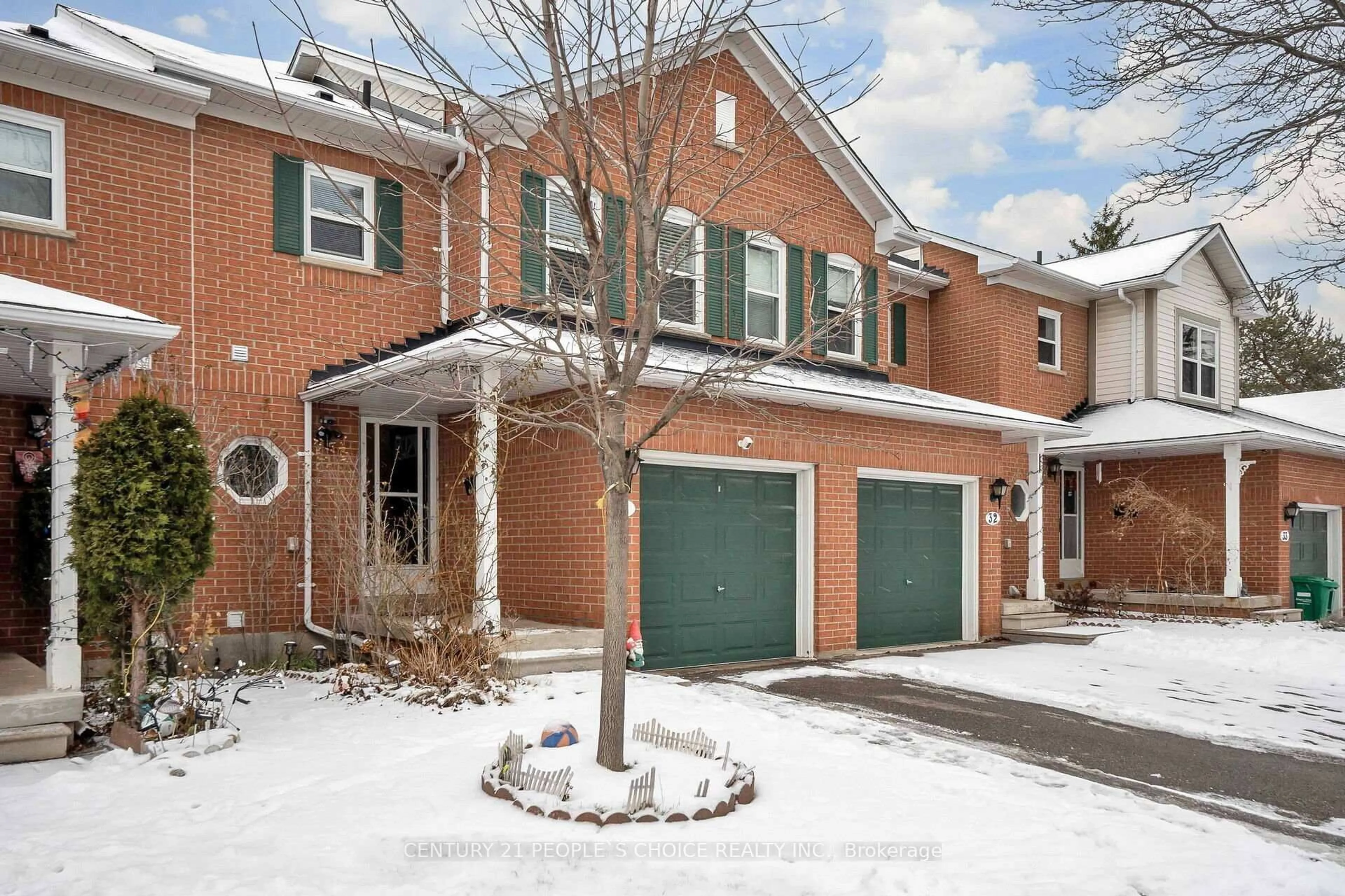Home with brick exterior material, street for 5659 Glen Erin Dr #31, Mississauga Ontario L5M 5P2