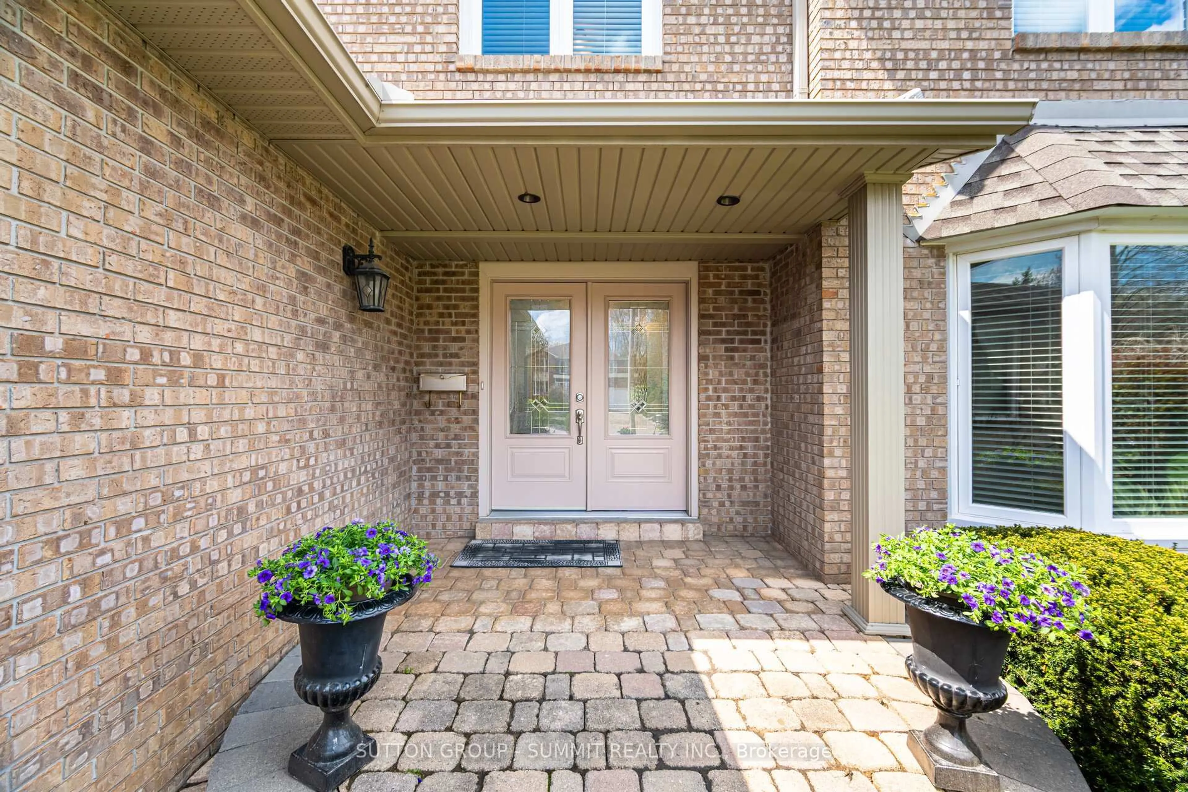 Unknown for 1245 SAGINAW Cres, Mississauga Ontario L5H 3W4