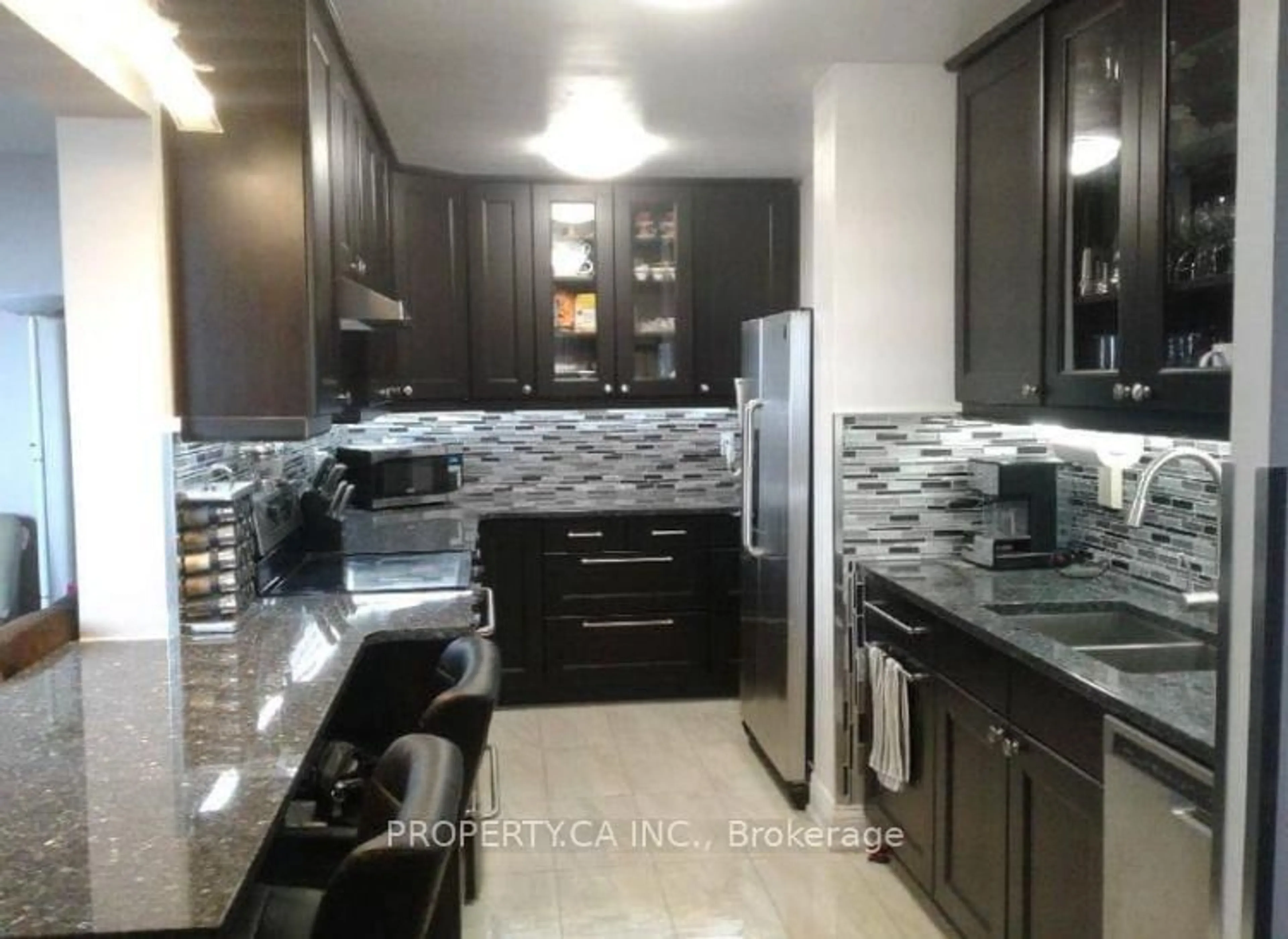 Unknown for 1515 Lakeshore Rd #PH5, Mississauga Ontario L5E 3E2