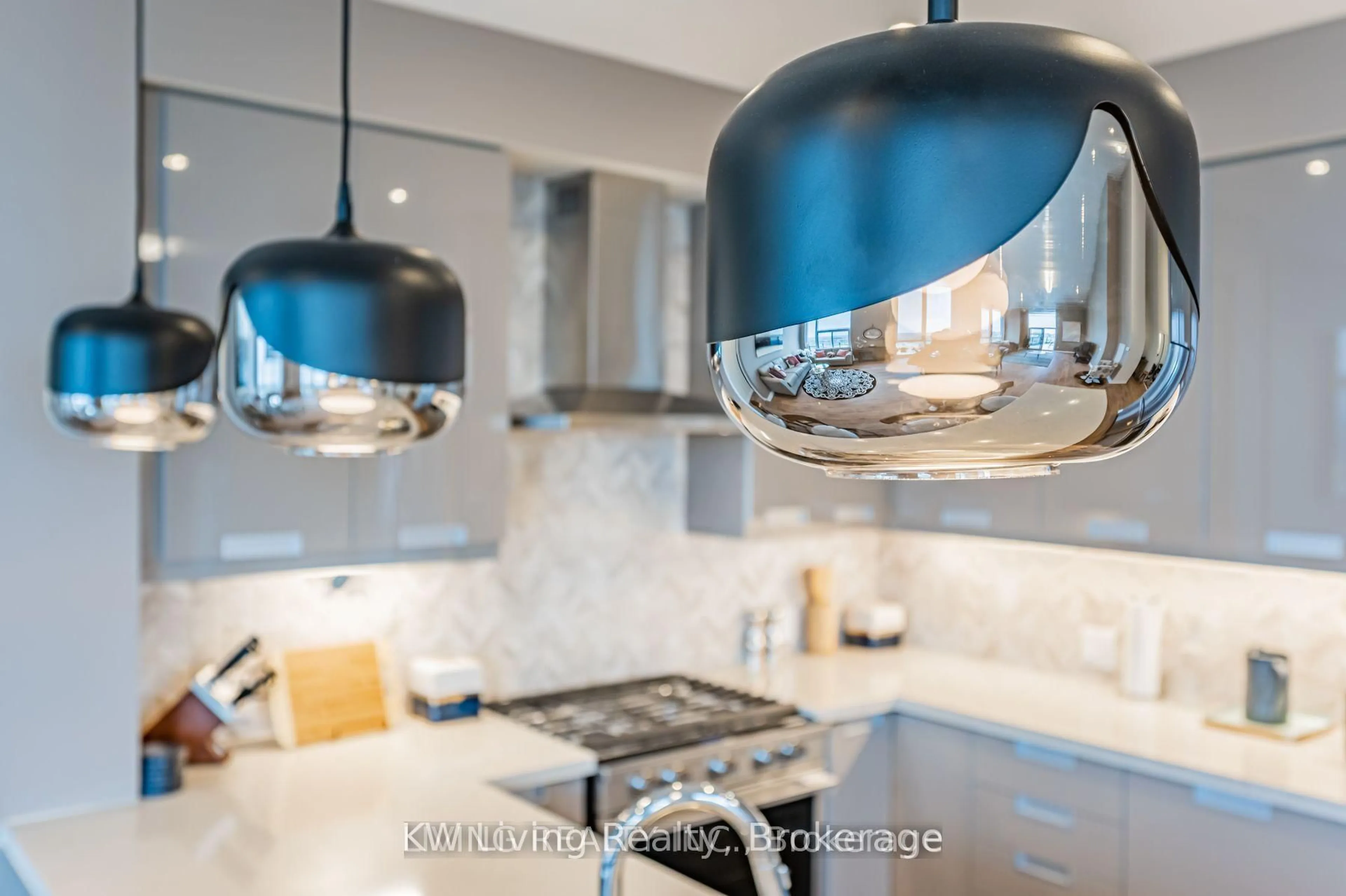 Contemporary kitchen, unknown for 35 Watergarden Dr #3402, Mississauga Ontario L5R 0G8