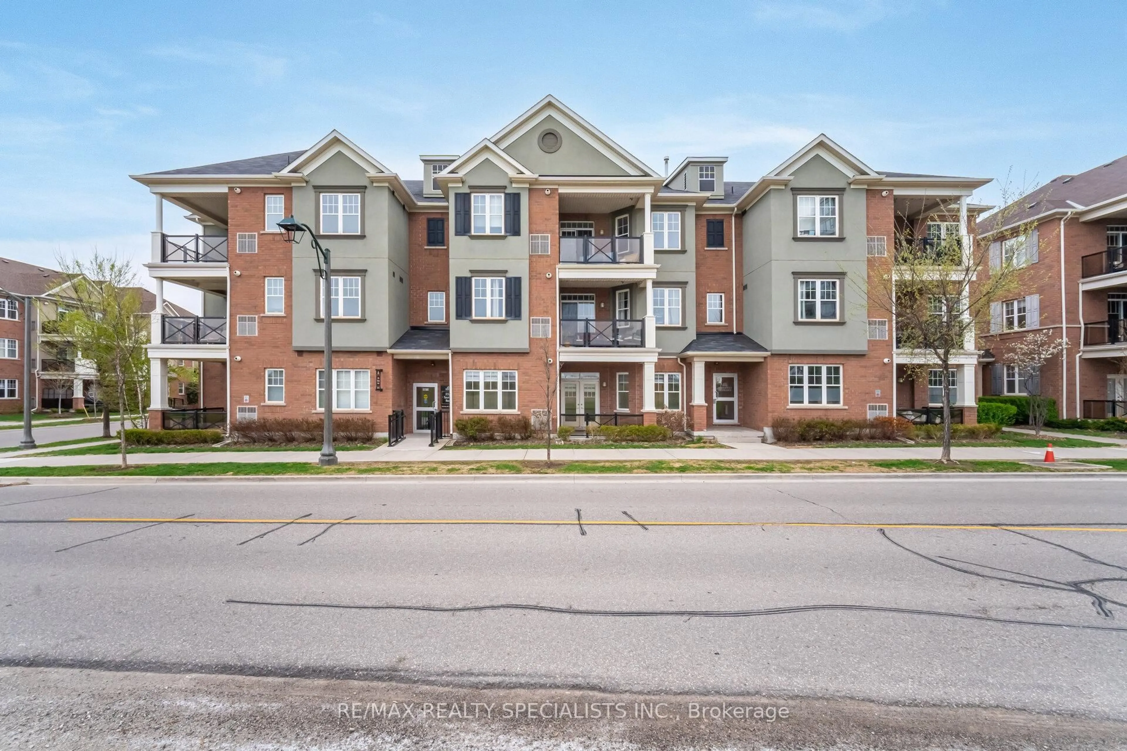 Unknown for 2326 TAUNTON Rd #103, Oakville Ontario L6H 0L3