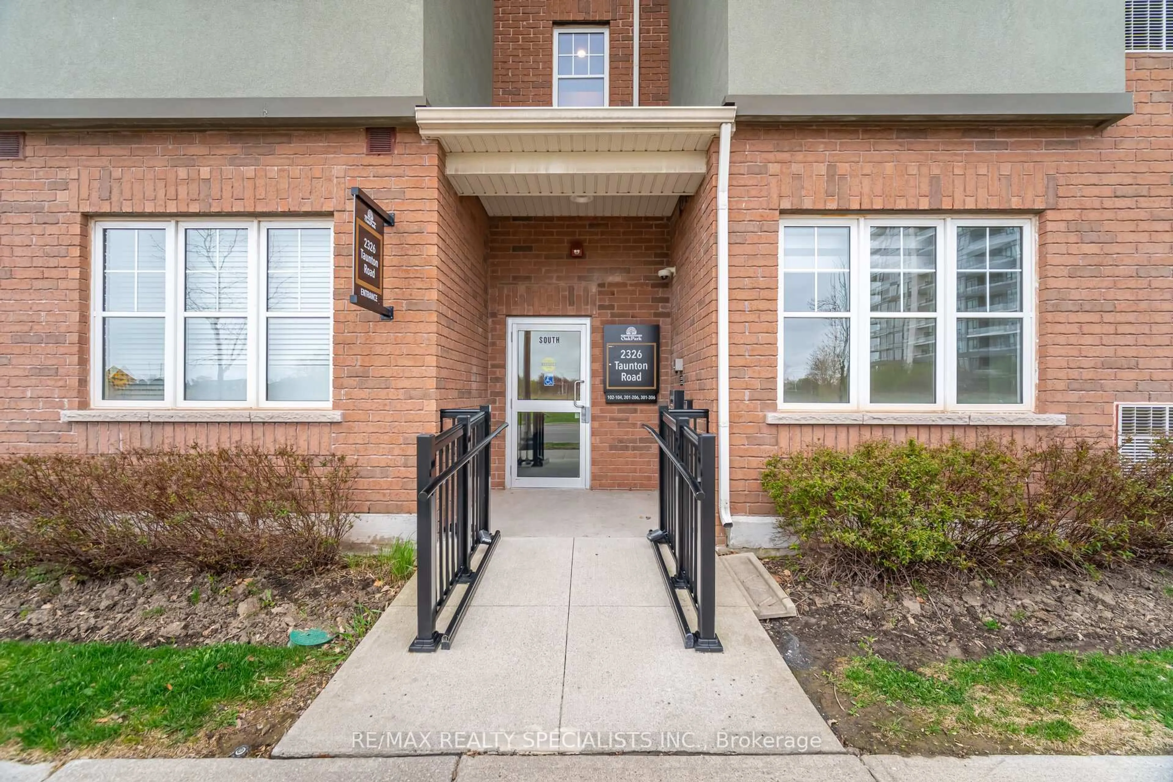 Unknown for 2326 TAUNTON Rd #103, Oakville Ontario L6H 0L3