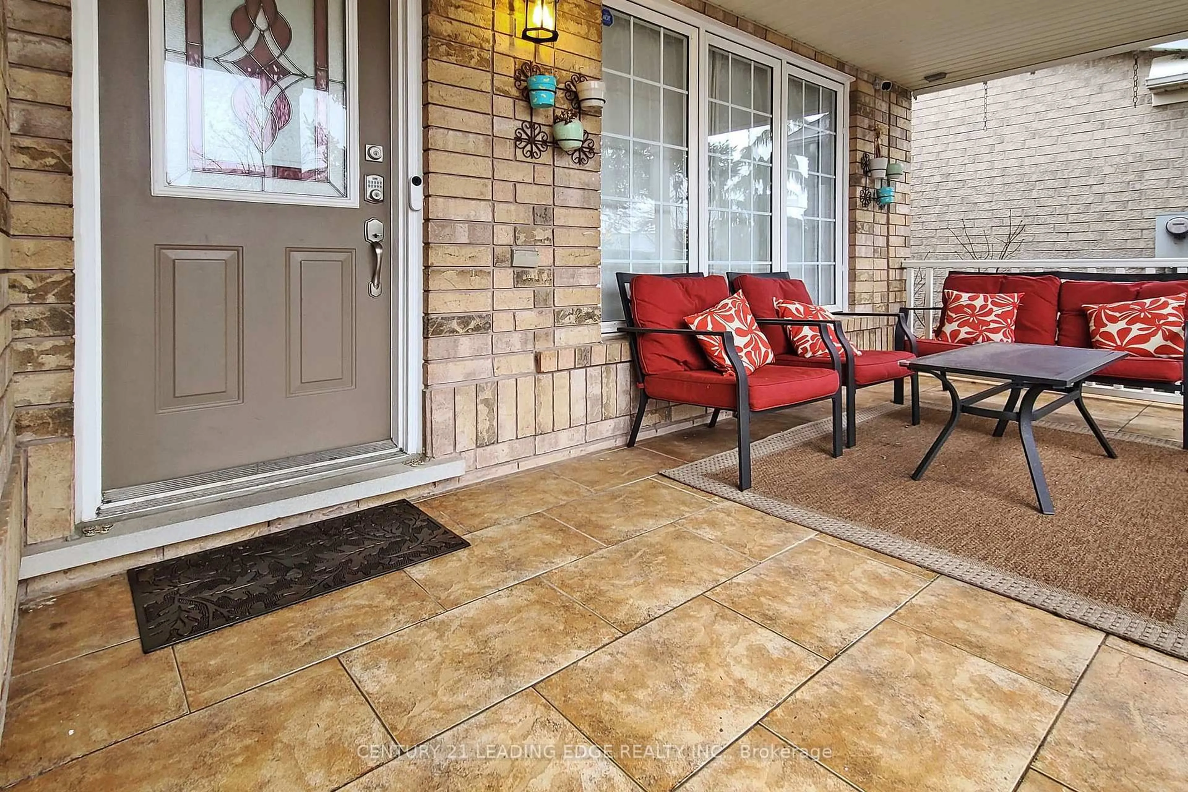 Indoor entryway for 1673 Clark Blvd, Milton Ontario L9T 5Z6