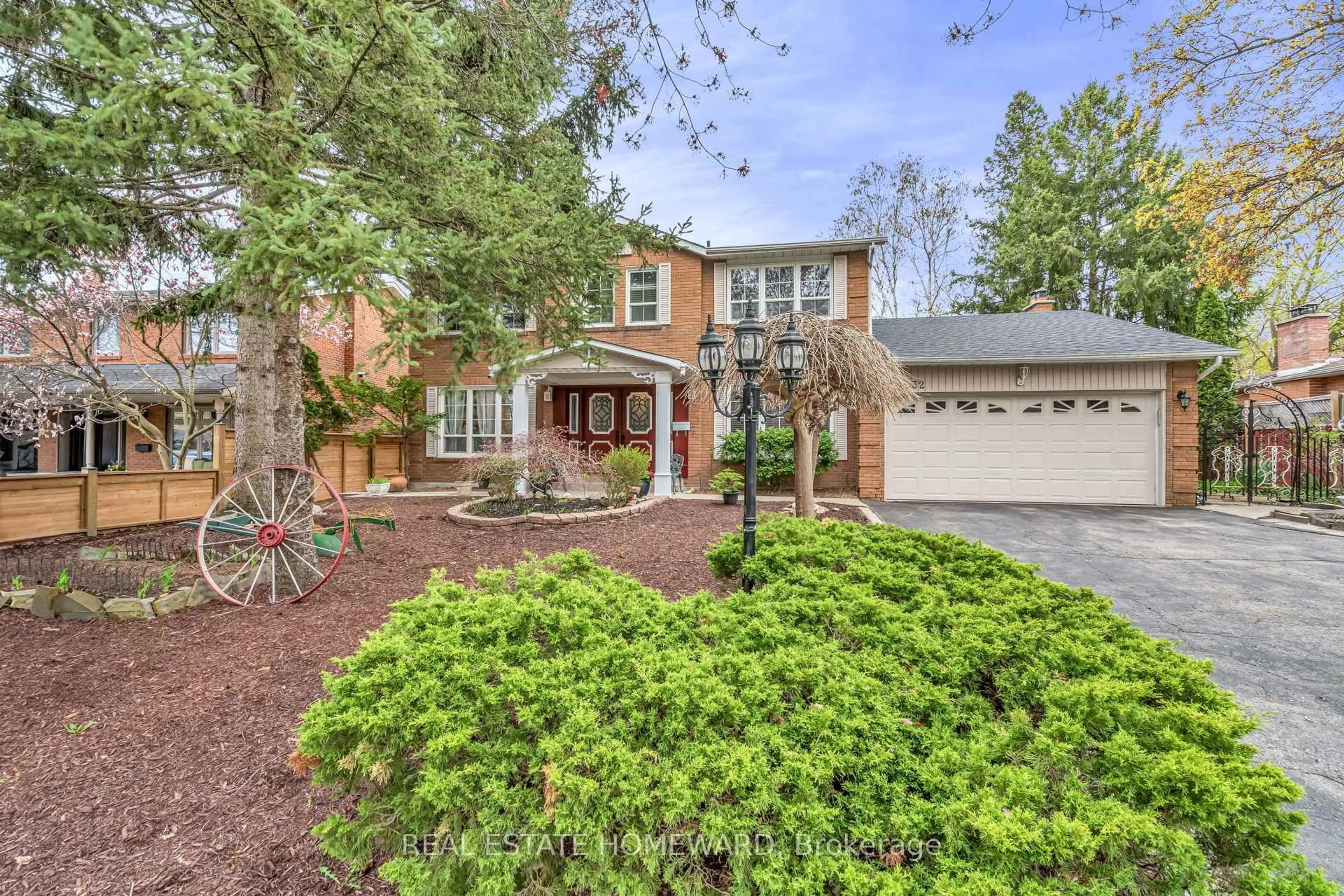 Home with brick exterior material, street for 2032 Shannon Dr, Mississauga Ontario L5H 3W3