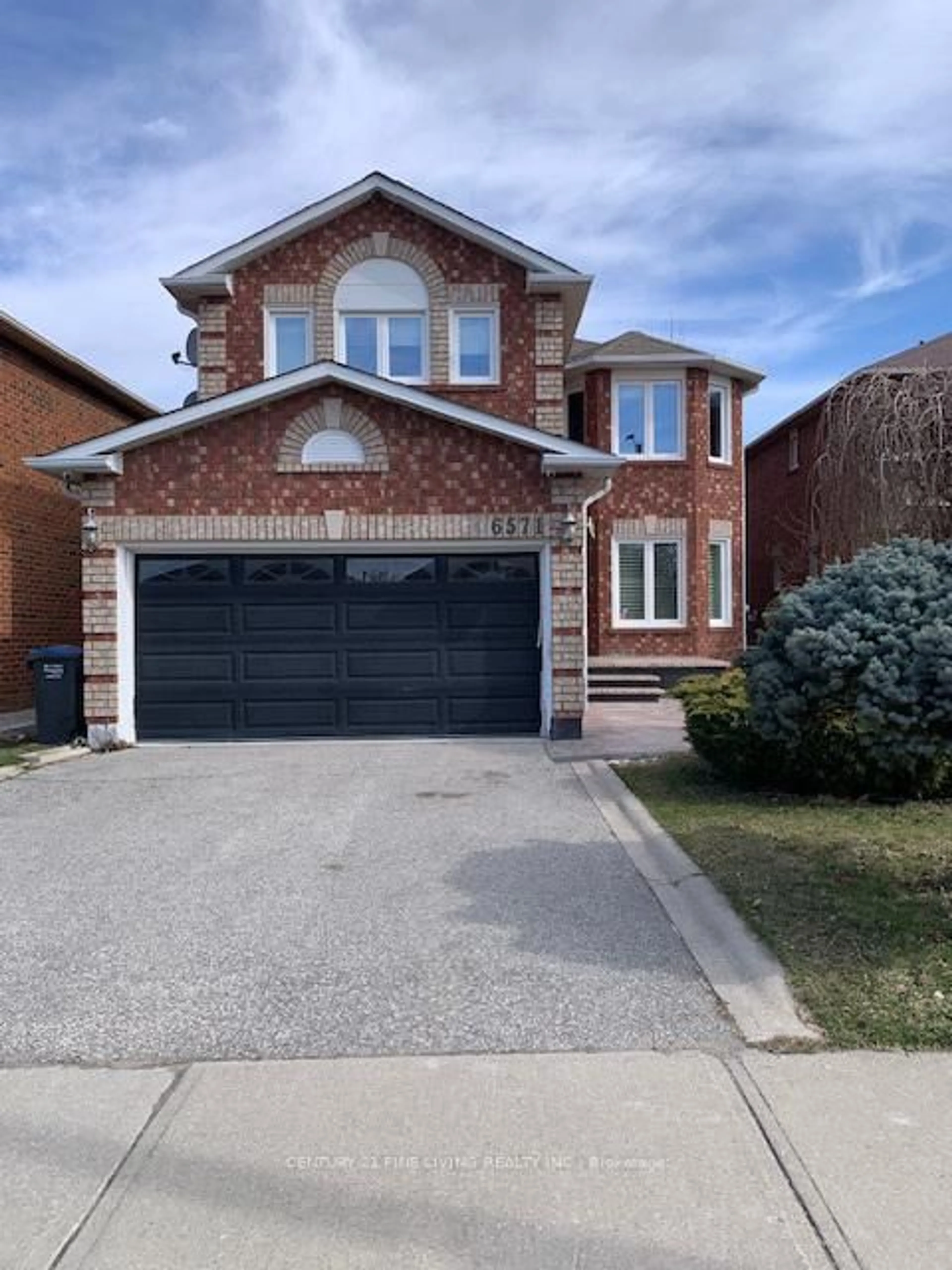 Home with brick exterior material, street for 6571 Alderwood Tr, Mississauga Ontario L5N 6W3