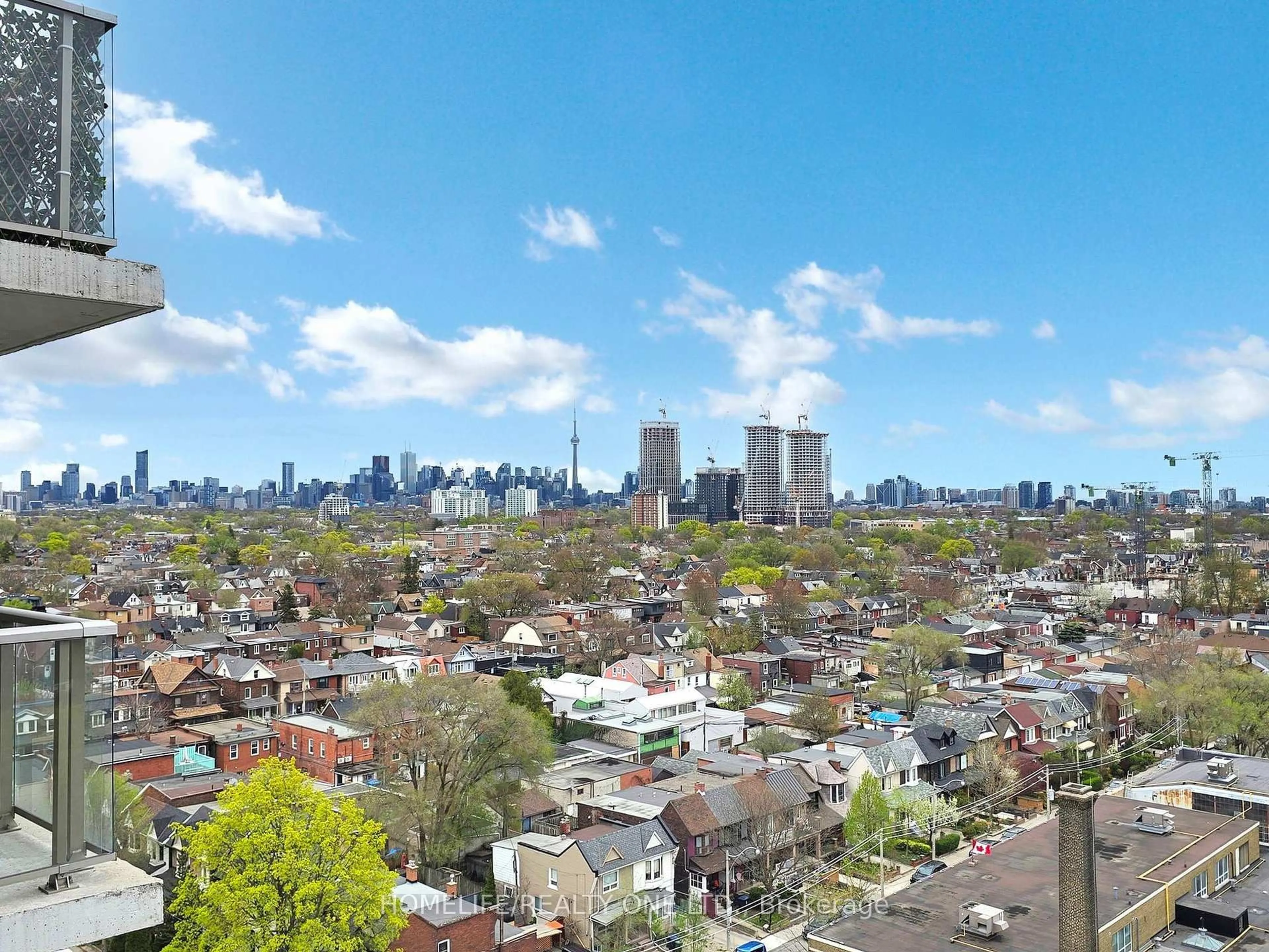 A pic from outside/outdoor area/front of a property/back of a property/a pic from drone, city buildings view from balcony for 812 Lansdowne Ave #1207, Toronto Ontario M6H 4K5