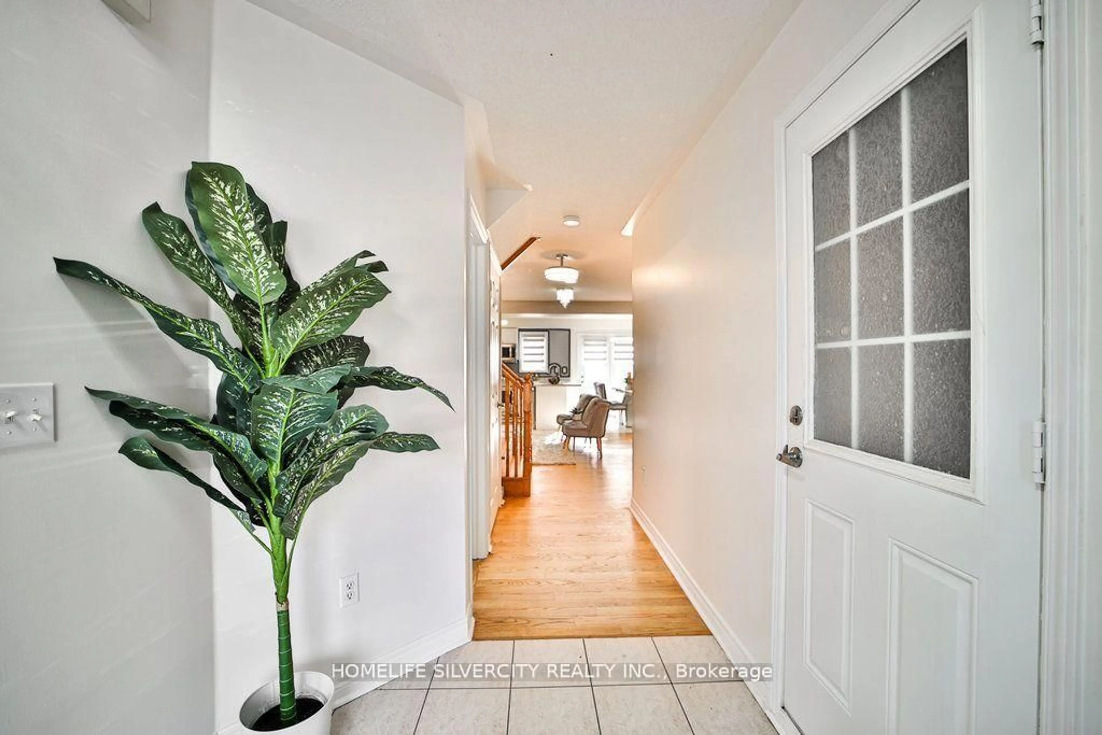 Indoor entryway for 55 Samantha Cres, Brampton Ontario L6Z 0A6