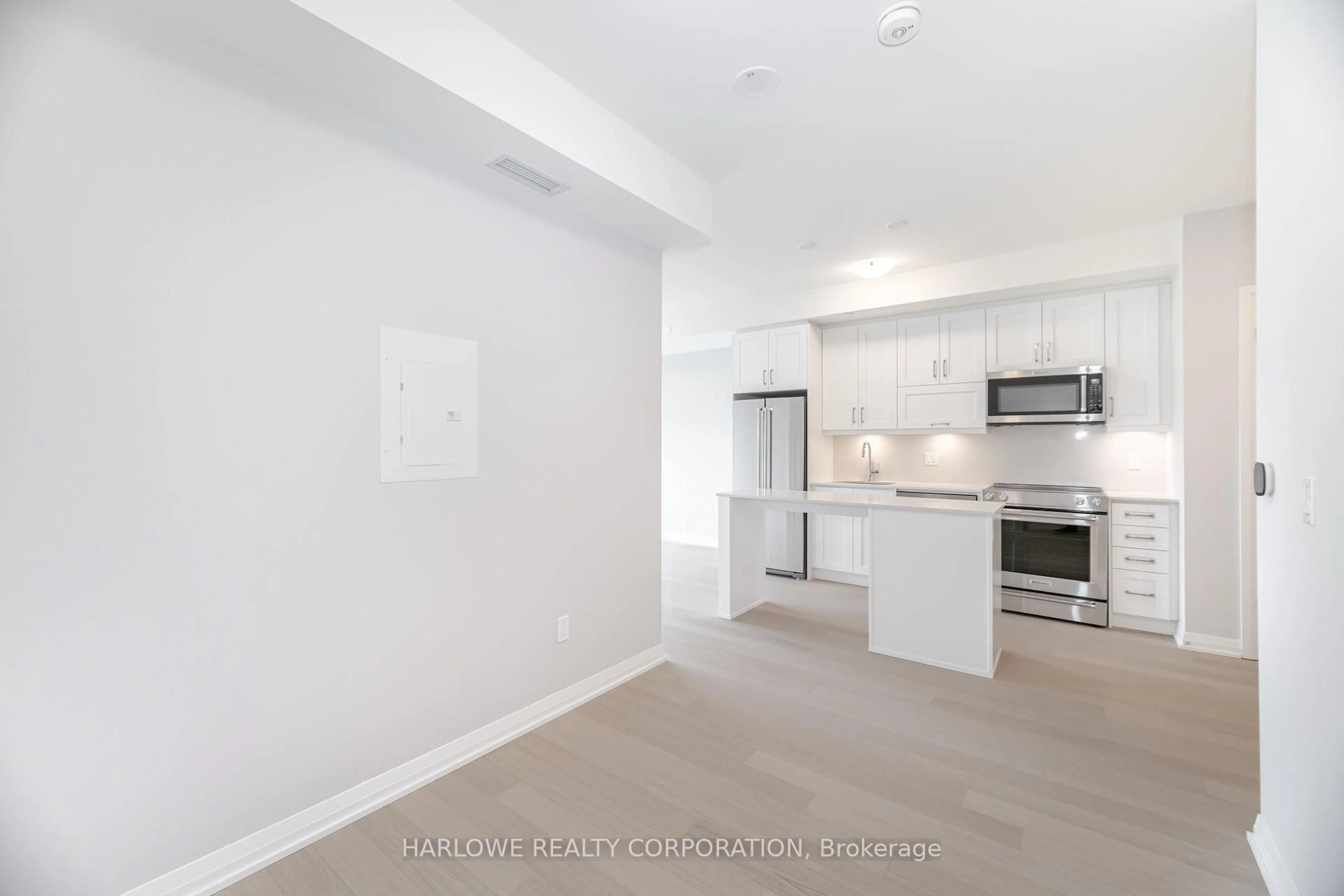 Unknown for 3006 William Cutmore Blvd #315, Oakville Ontario L6H 8A4