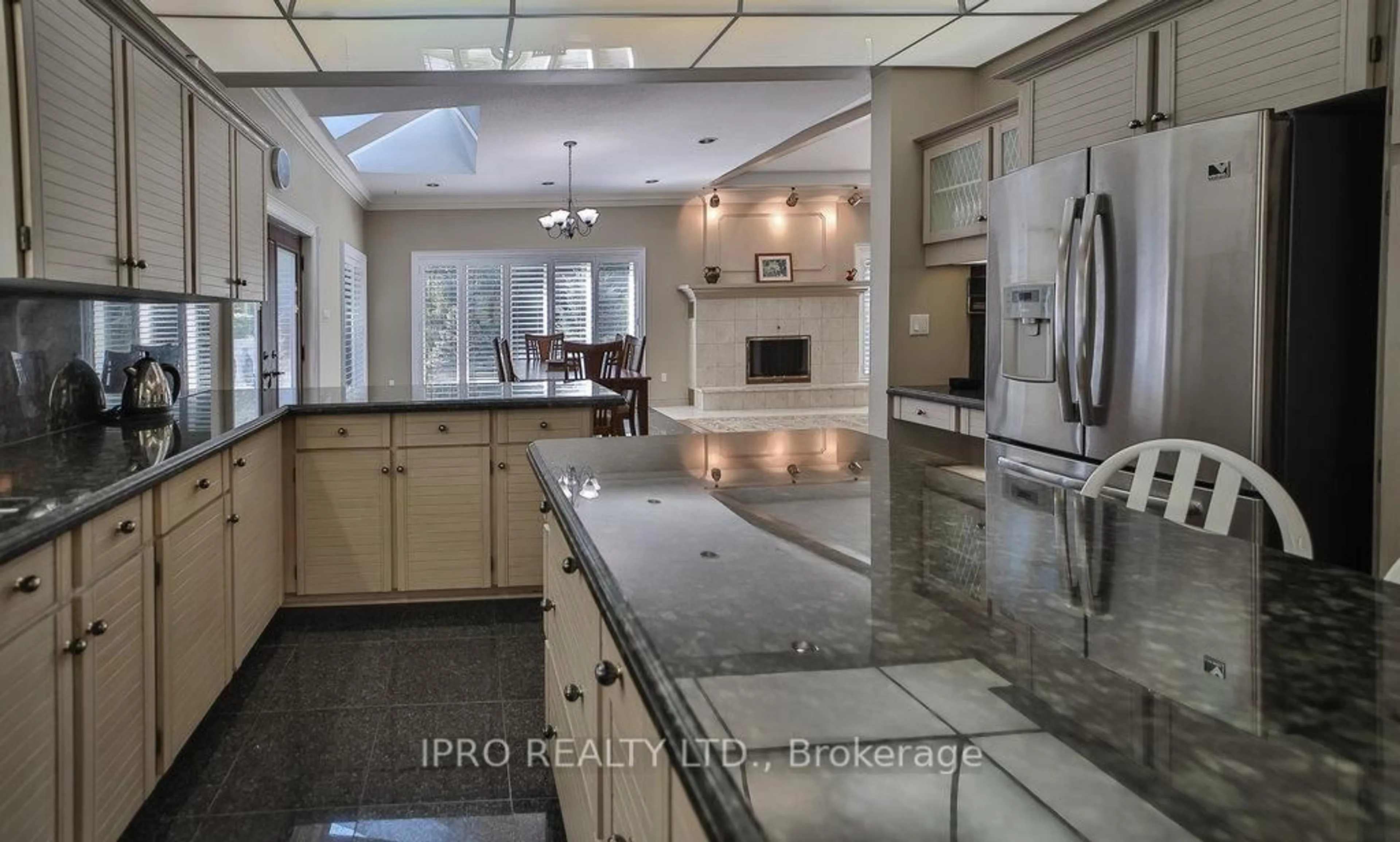 Open concept kitchen, ceramic/tile floor for 8339 Finnerty Sdrd, Caledon Ontario L0N 1E0