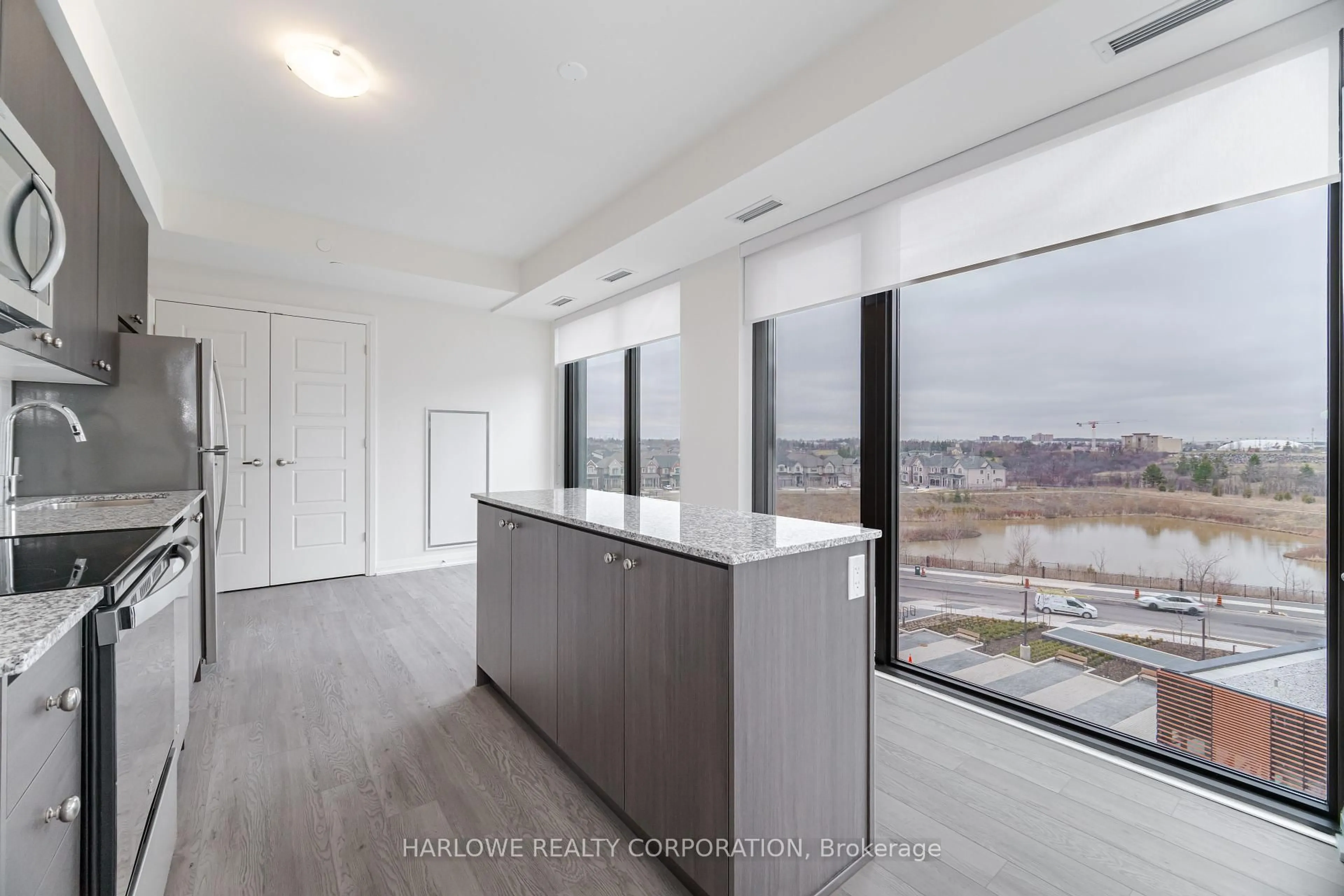 Open concept kitchen, unknown for 3006 William Cutmore Blvd #517, Oakville Ontario L6H 8A4