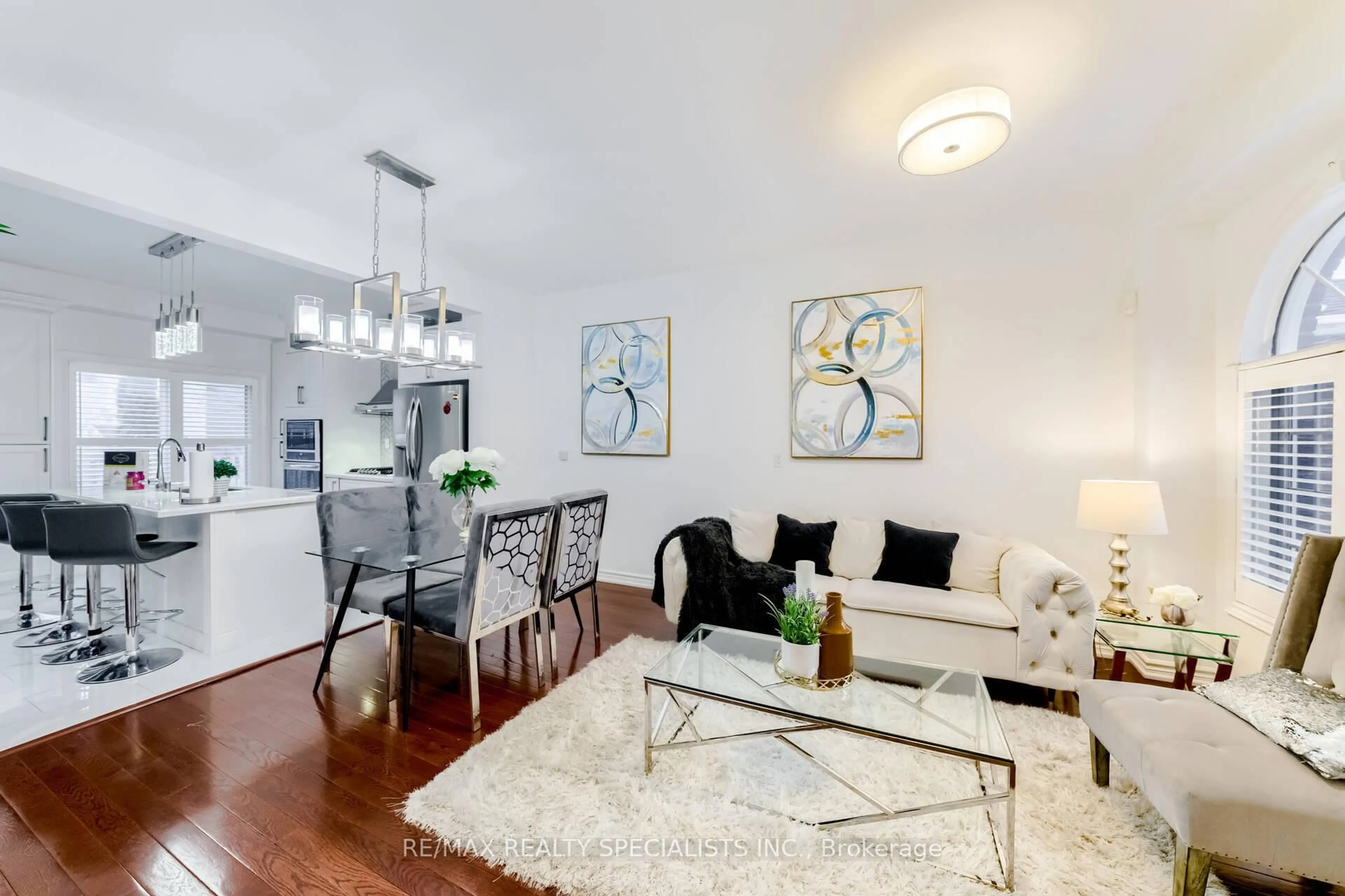 Living room with furniture, unknown for 24 Arthurs Cres, Brampton Ontario L6Y 4Y2