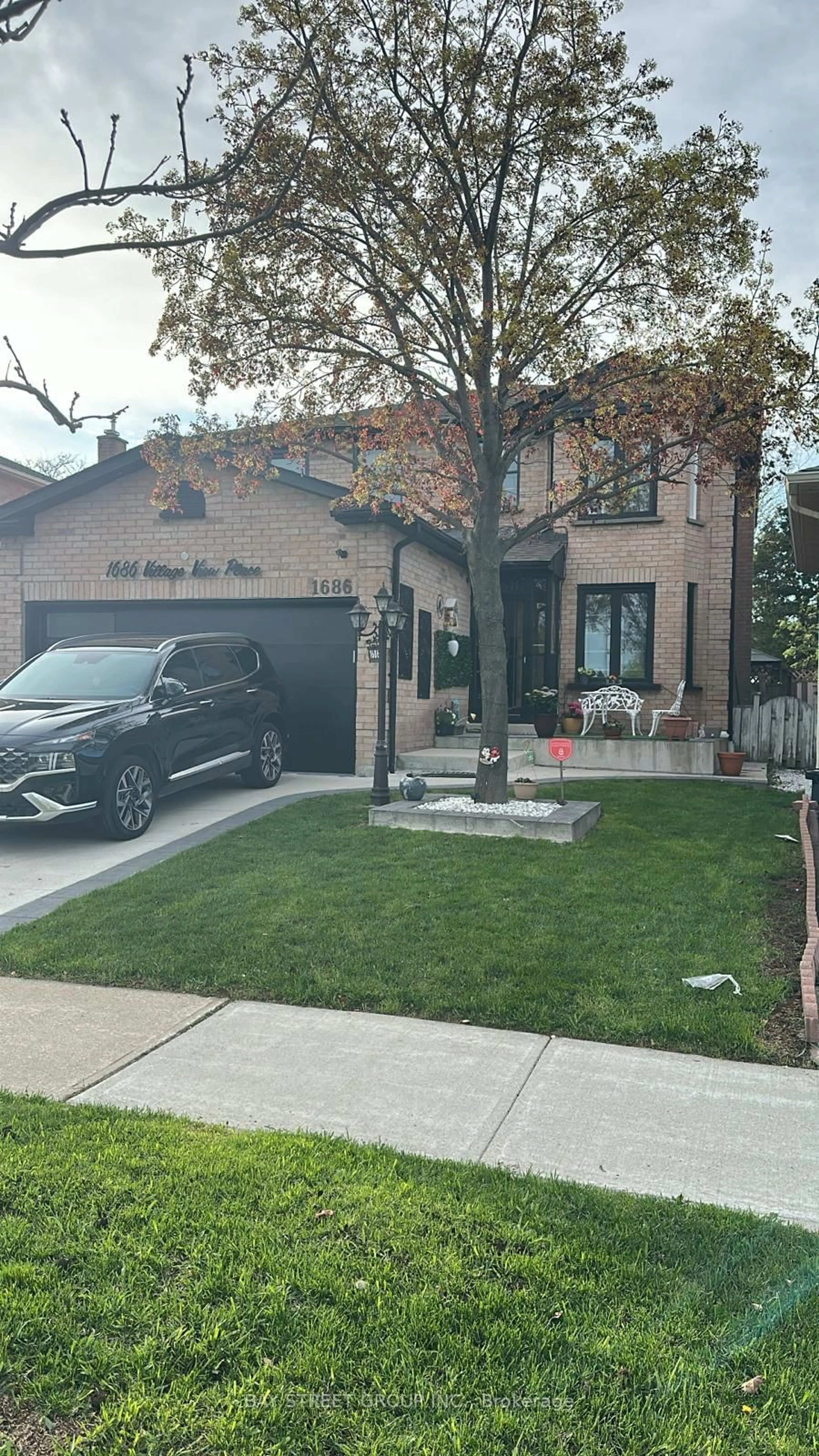 Home with brick exterior material, street for 1686 Village View Pl, Mississauga Ontario L5M 3V3