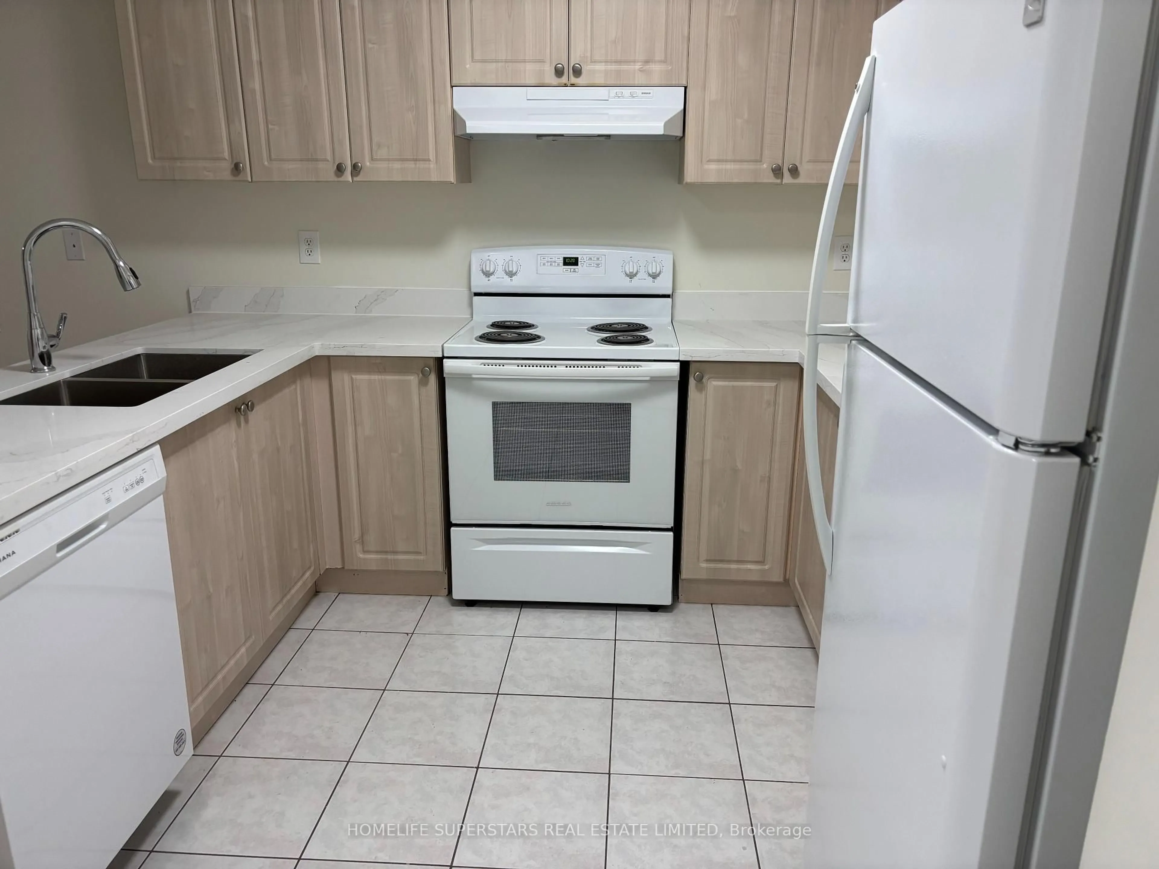 Standard kitchen, unknown for 3079 Turbine Cres, Mississauga Ontario L5M 6X1