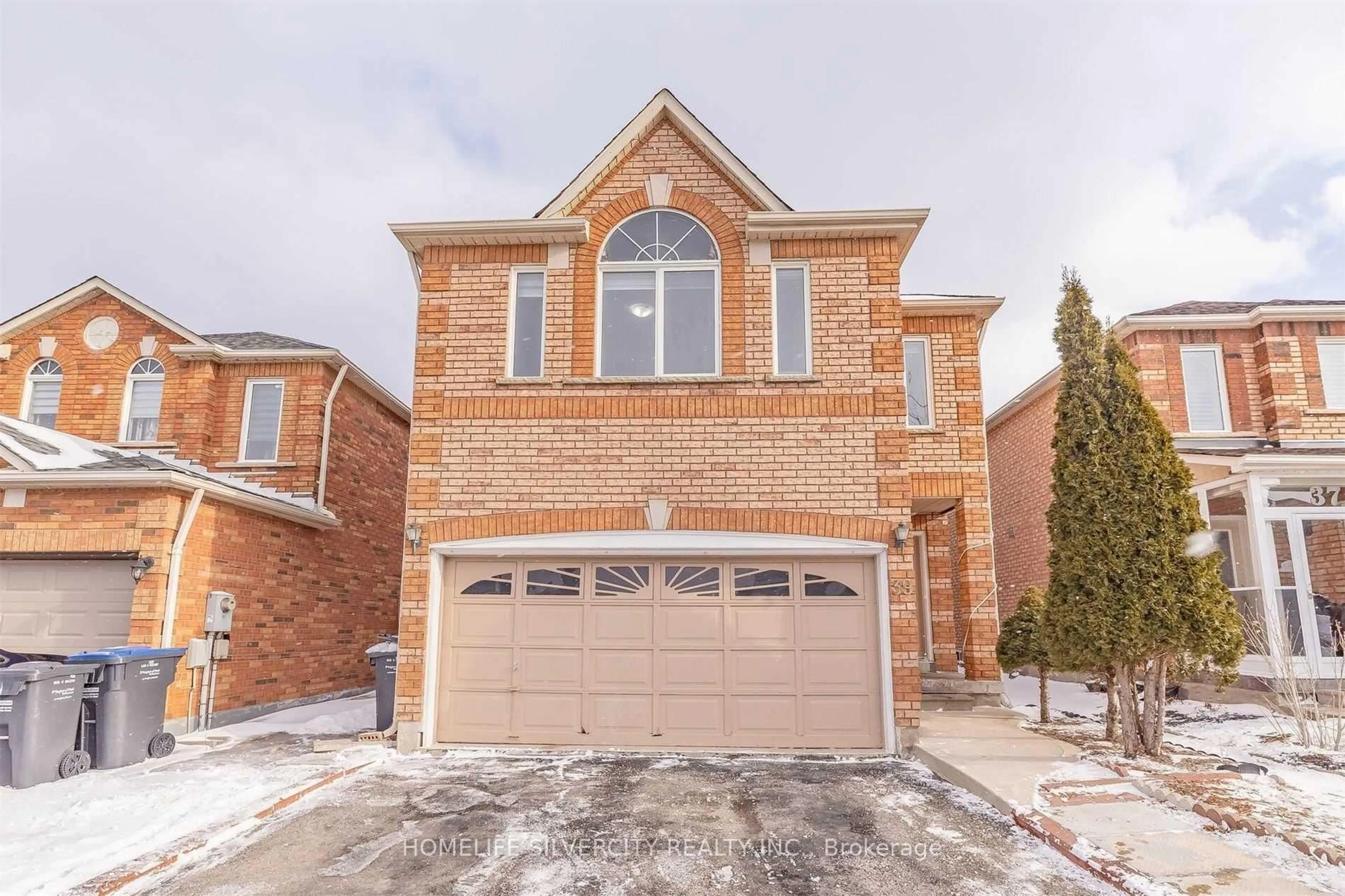 Home with brick exterior material, street for 39 Summerdale Cres, Brampton Ontario L6X 4V9