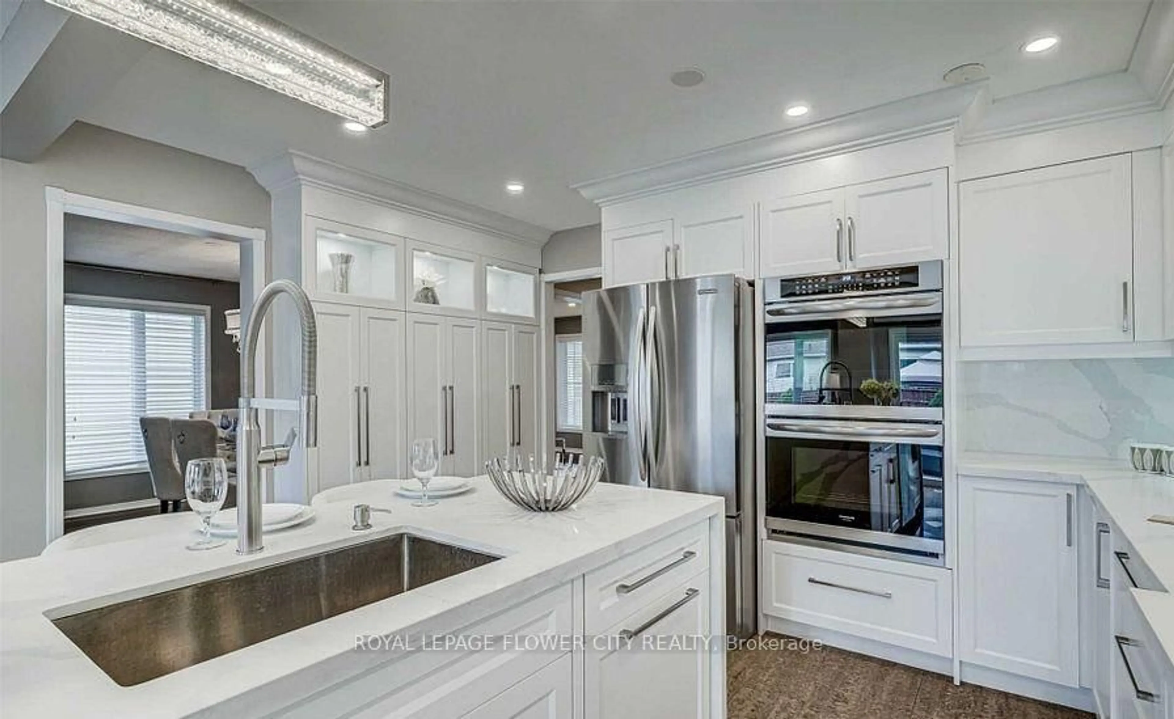 Contemporary kitchen, ceramic/tile floor for 35 Legend Lane, Brampton Ontario L6X 5B6
