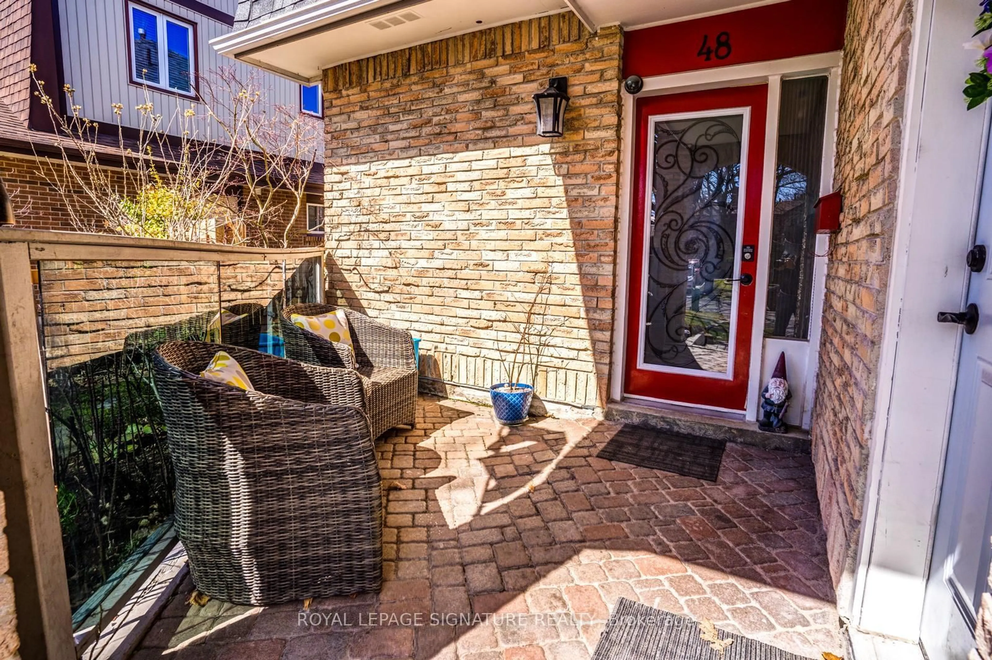 Unknown for 48 Lawndale Cres, Brampton Ontario L6S 3L4
