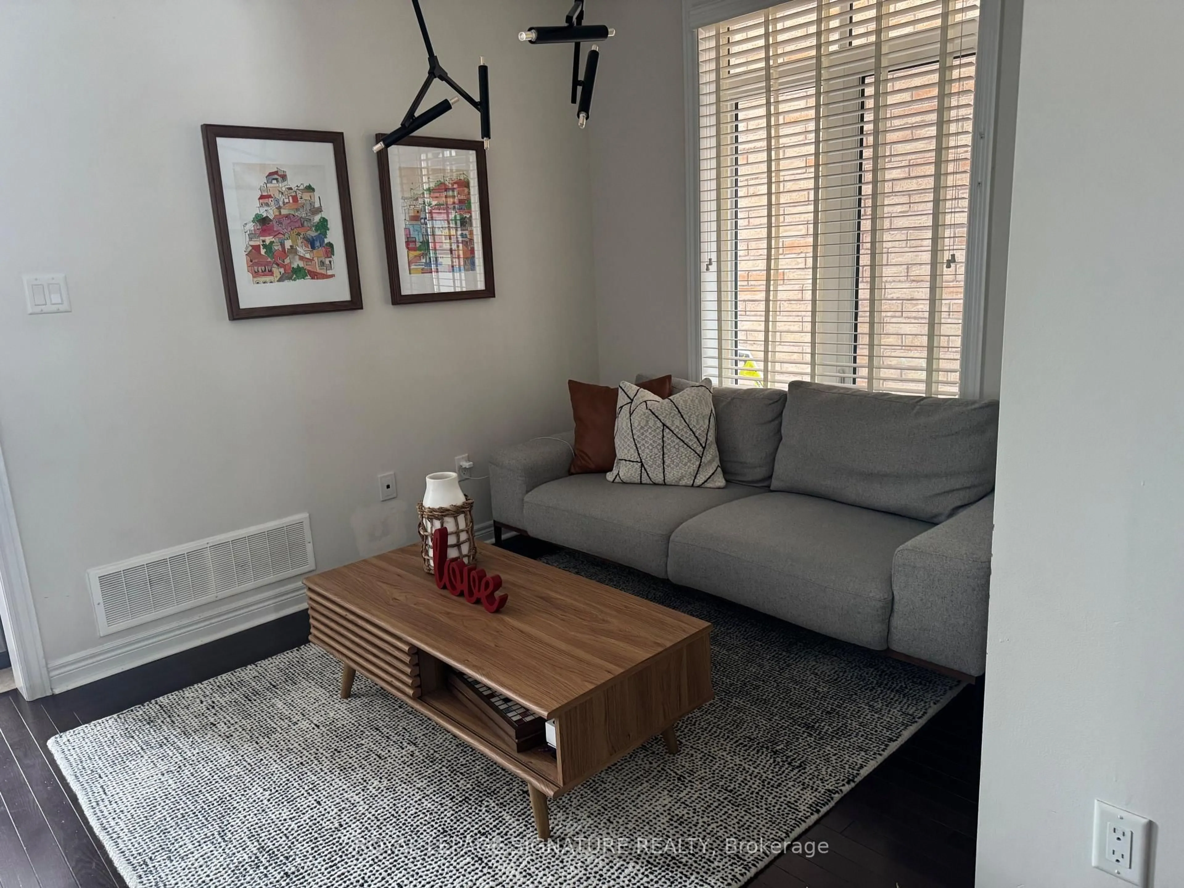 Living room with furniture, unknown for 3073 Eberly Woods Dr, Oakville Ontario L6M 0T5