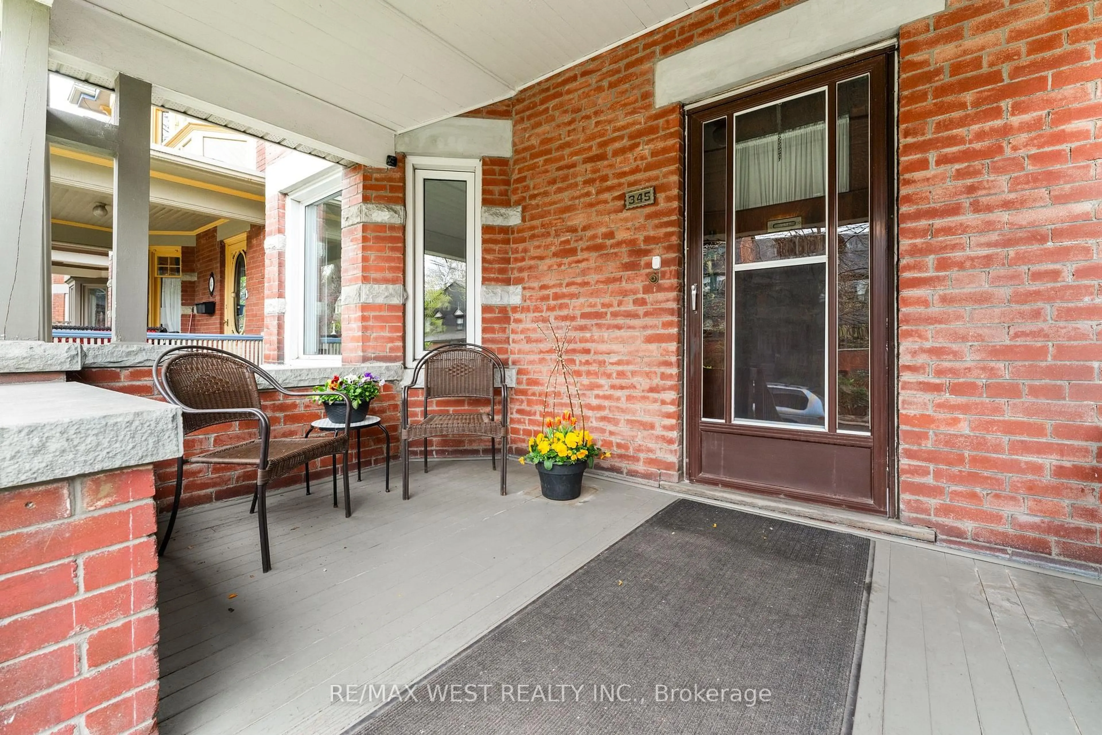 Patio, street for 345 Sunnyside Ave, Toronto Ontario M6R 2R7