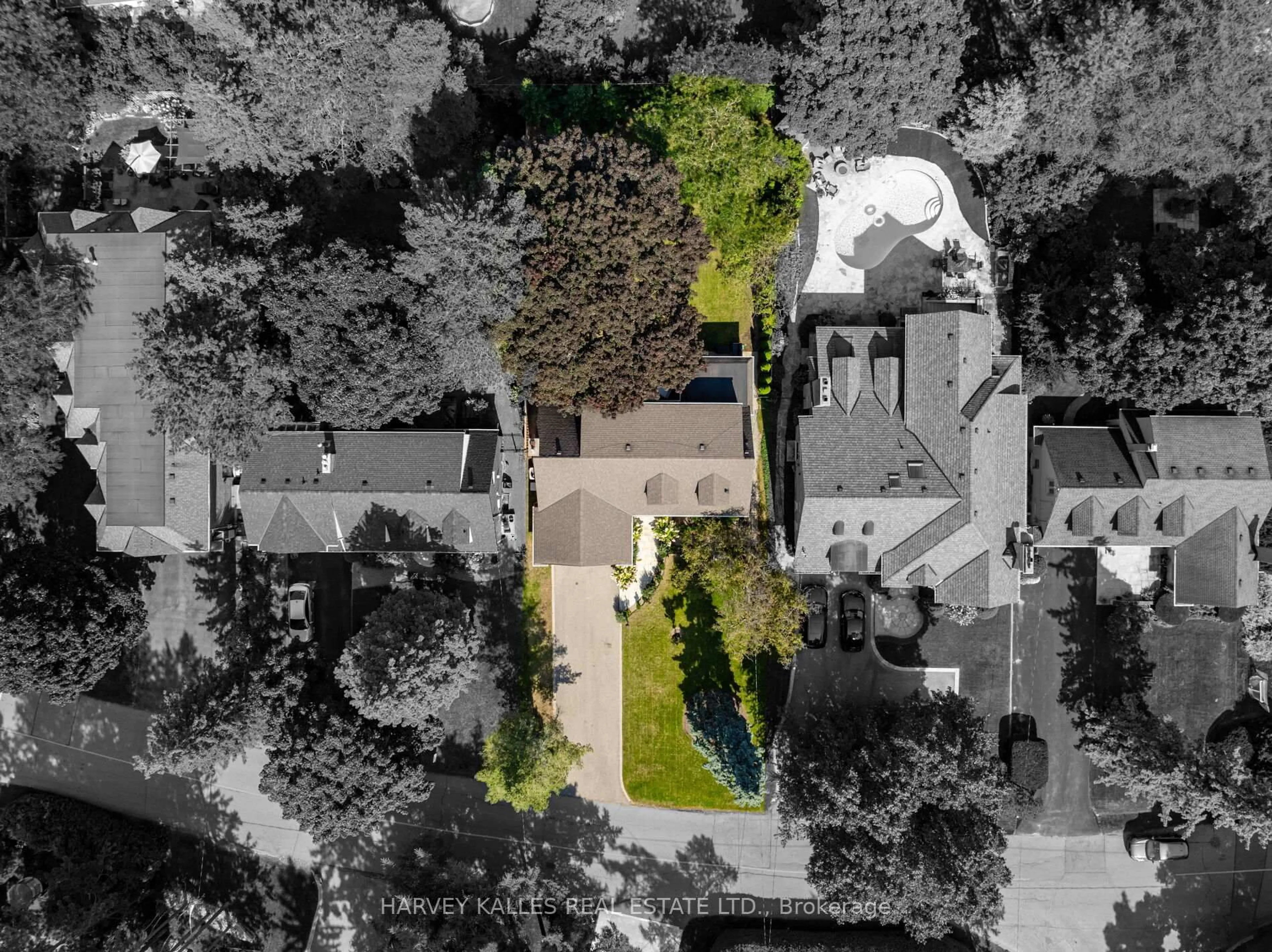 A pic from outside/outdoor area/front of a property/back of a property/a pic from drone, street for 59 Edgevalley Dr, Toronto Ontario M9A 4P2