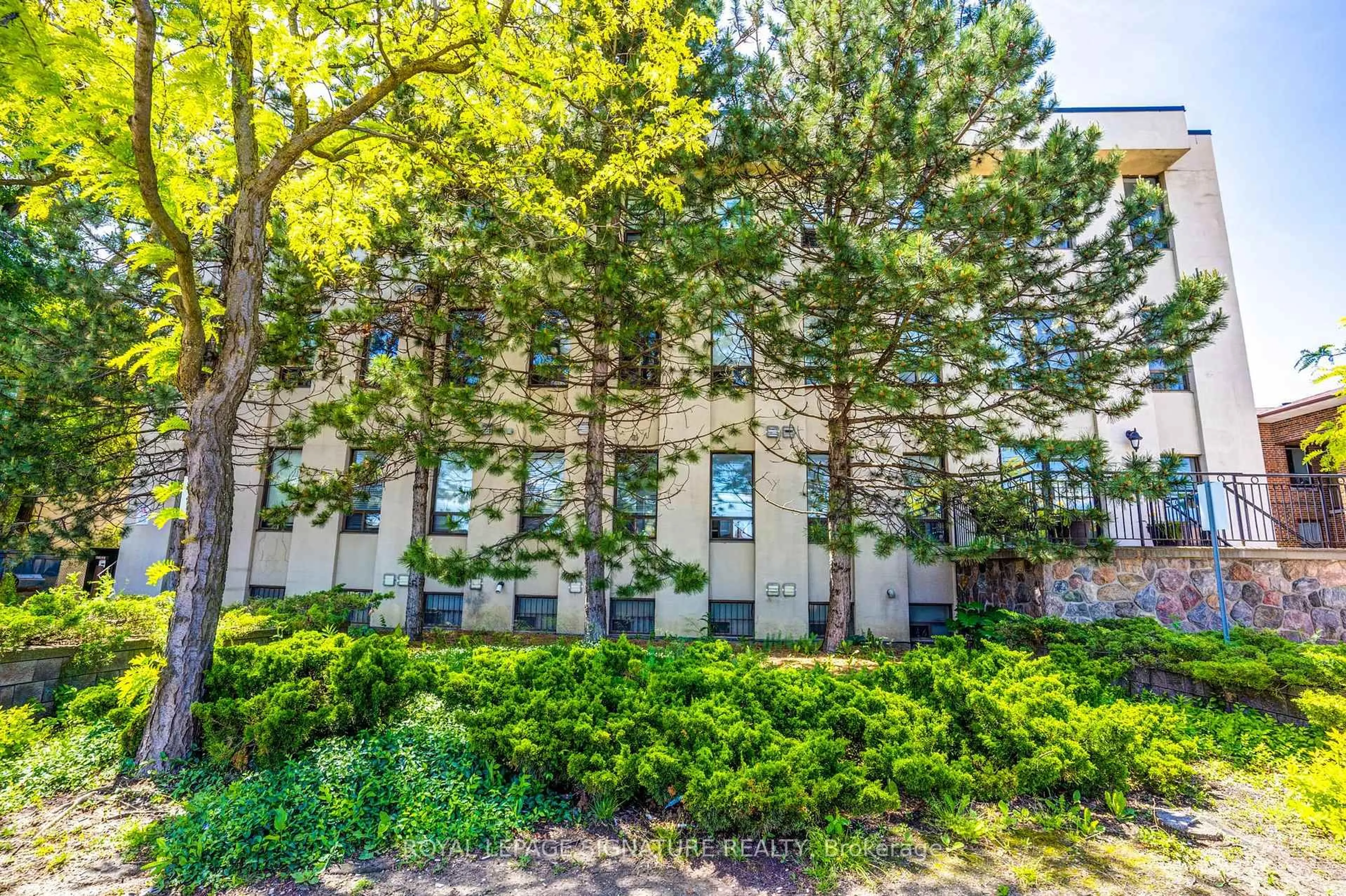 Unknown for 2874 Keele St #304, Toronto Ontario M3M 3C4