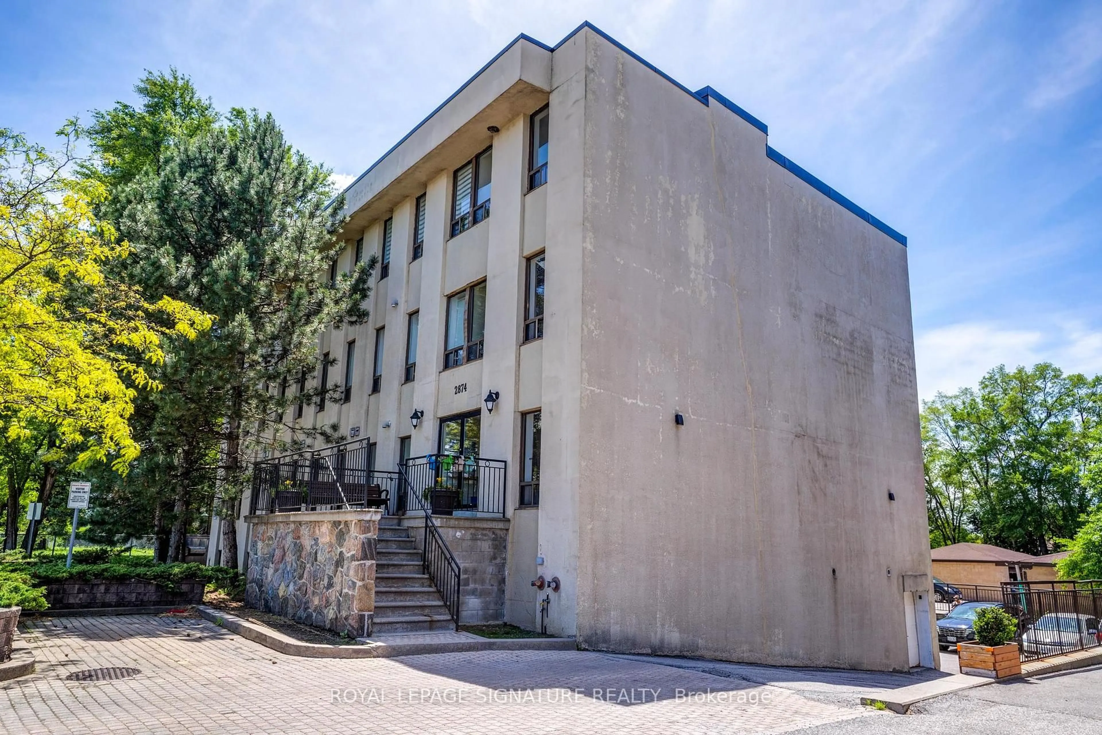 Unknown for 2874 Keele St #304, Toronto Ontario M3M 3C4