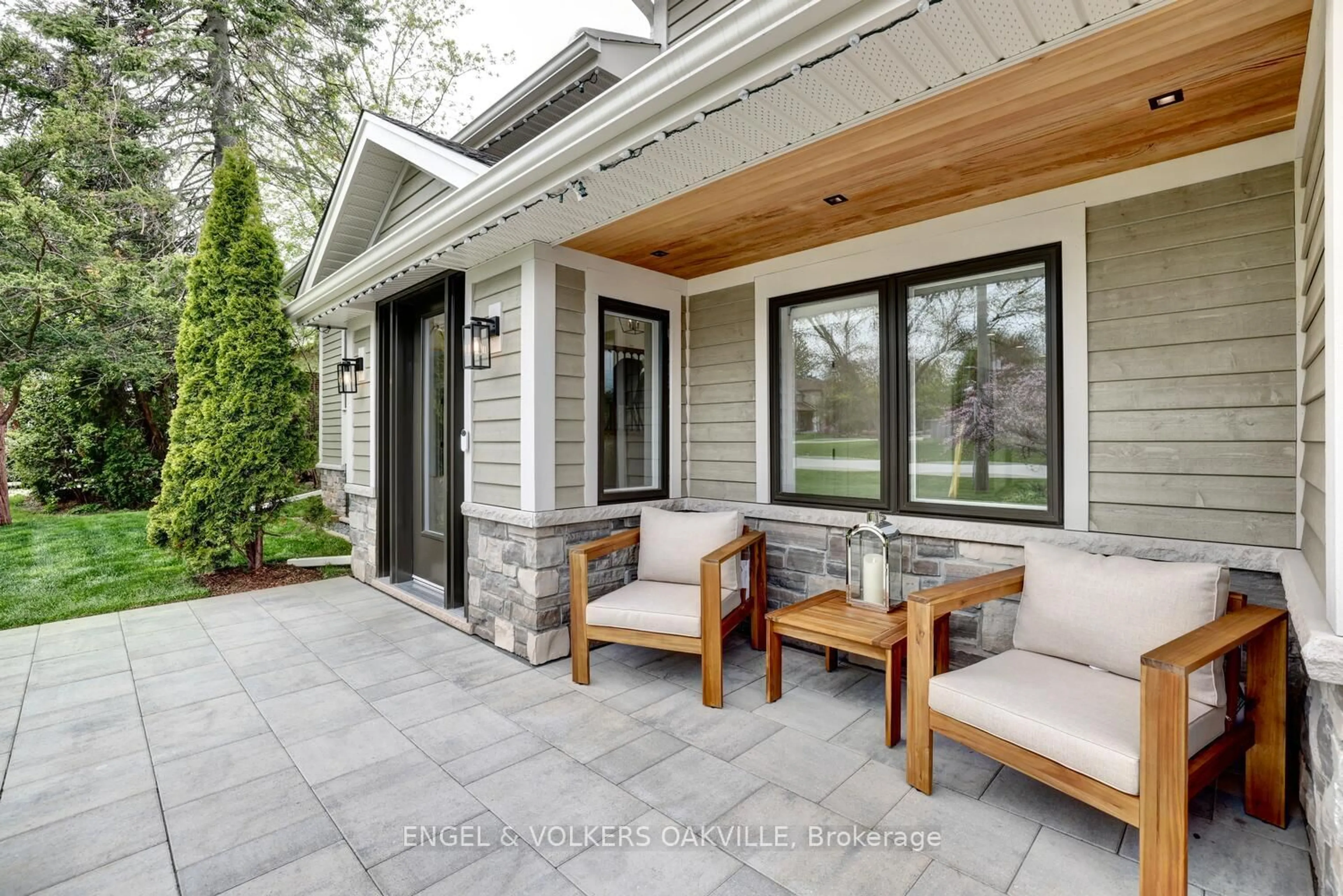 Unknown for 1195 Willowbrook Dr, Oakville Ontario L6L 2J9