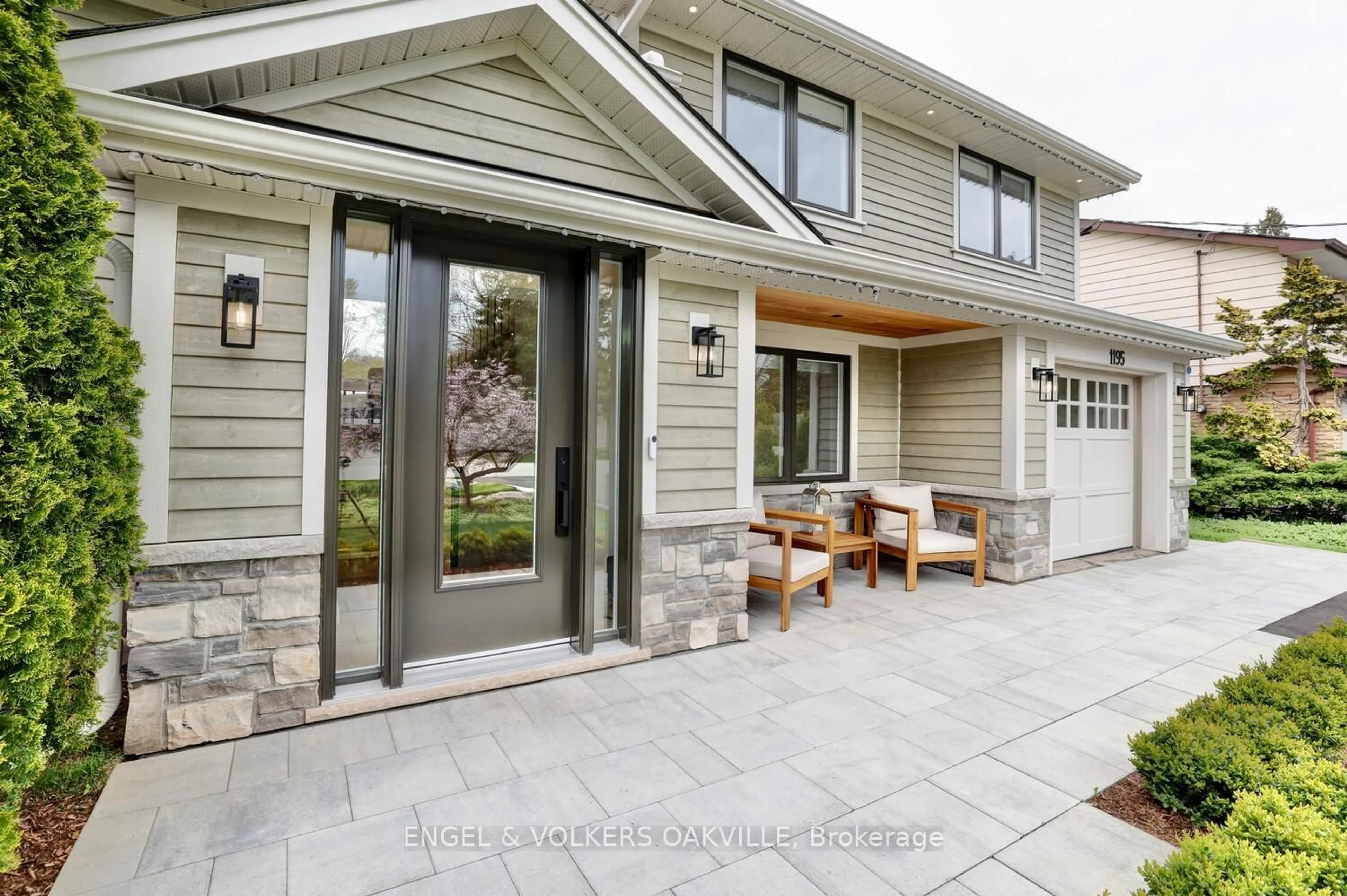 Unknown for 1195 Willowbrook Dr, Oakville Ontario L6L 2J9