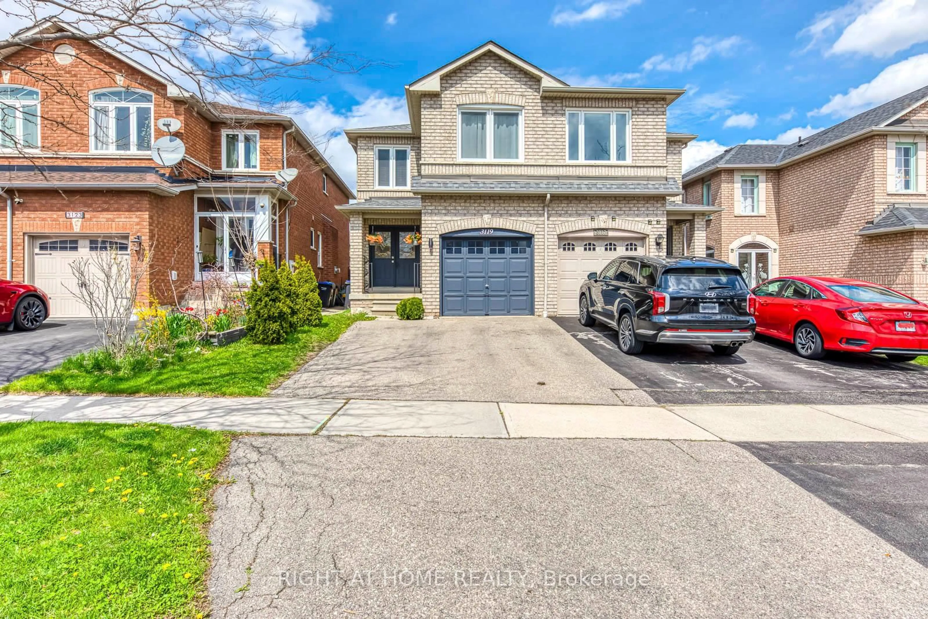Home with brick exterior material, street for 3119 Cottage Clay Rd, Mississauga Ontario L5B 4J4