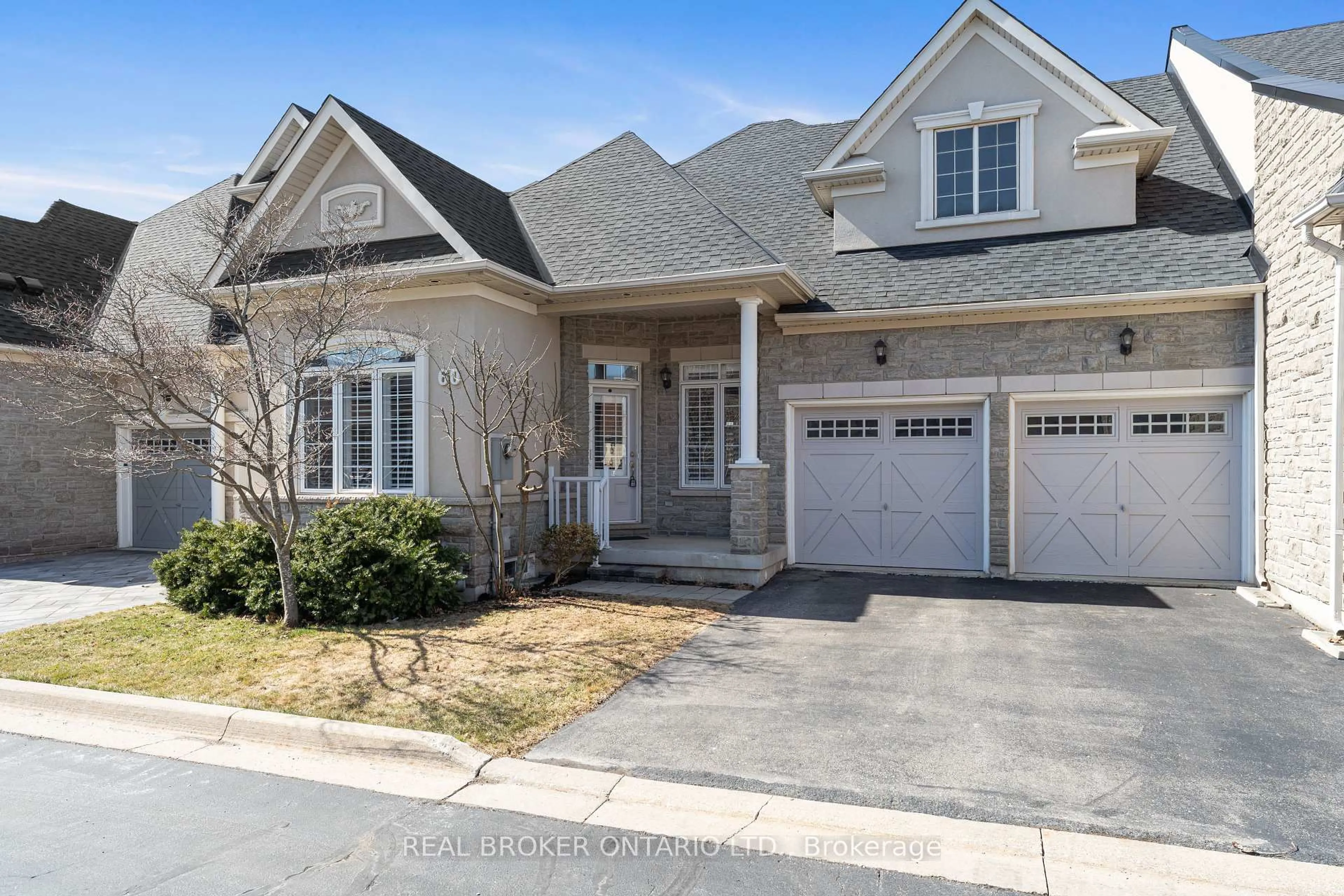 Home with brick exterior material, street for 60 Garrison Sq, Halton Hills Ontario L7G 0B9