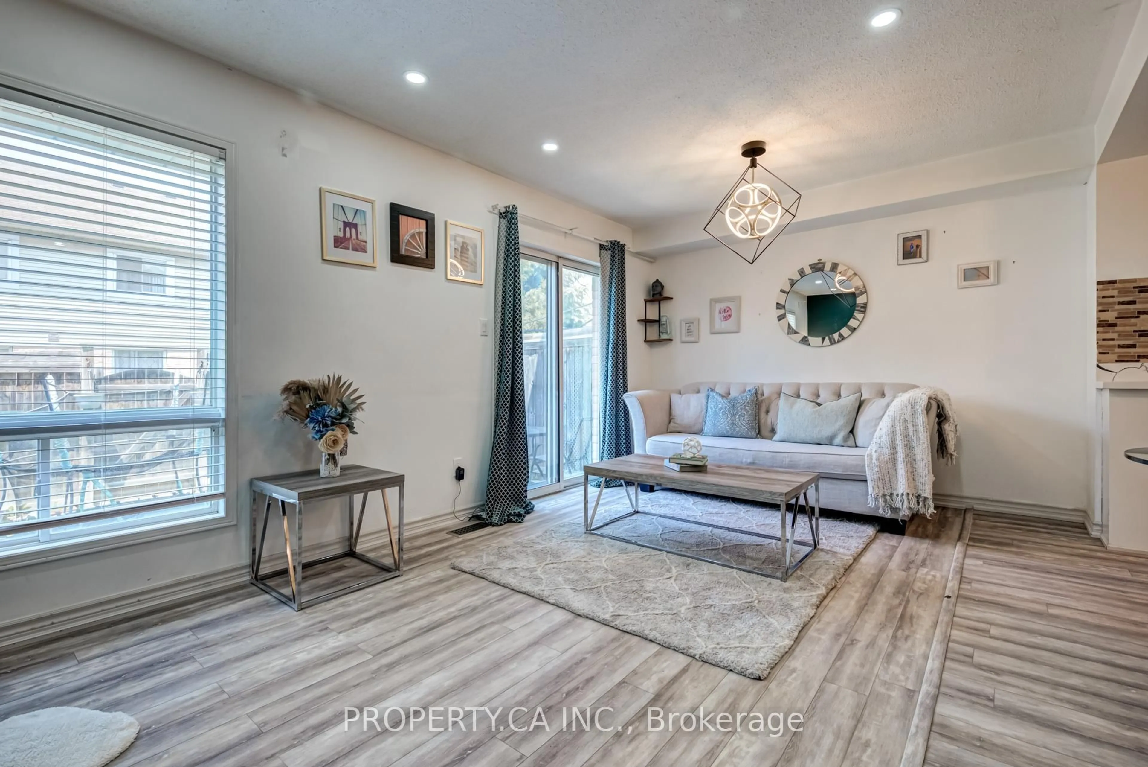 Living room with furniture, unknown for 48 Brisbane Crt, Brampton Ontario L6R 1V4