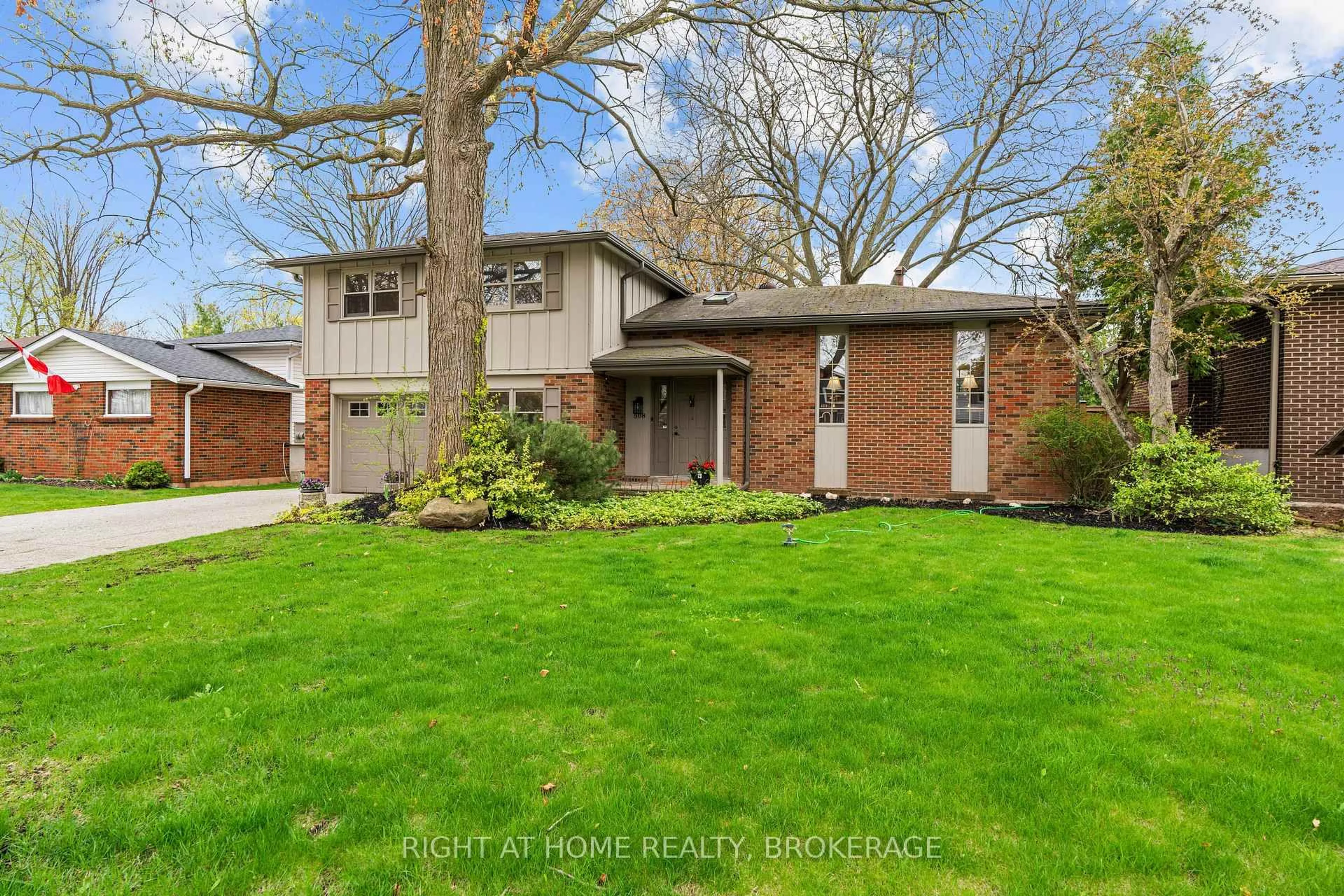 Home with brick exterior material, street for 508 Kenmarr Cres, Burlington Ontario L7L 4R7