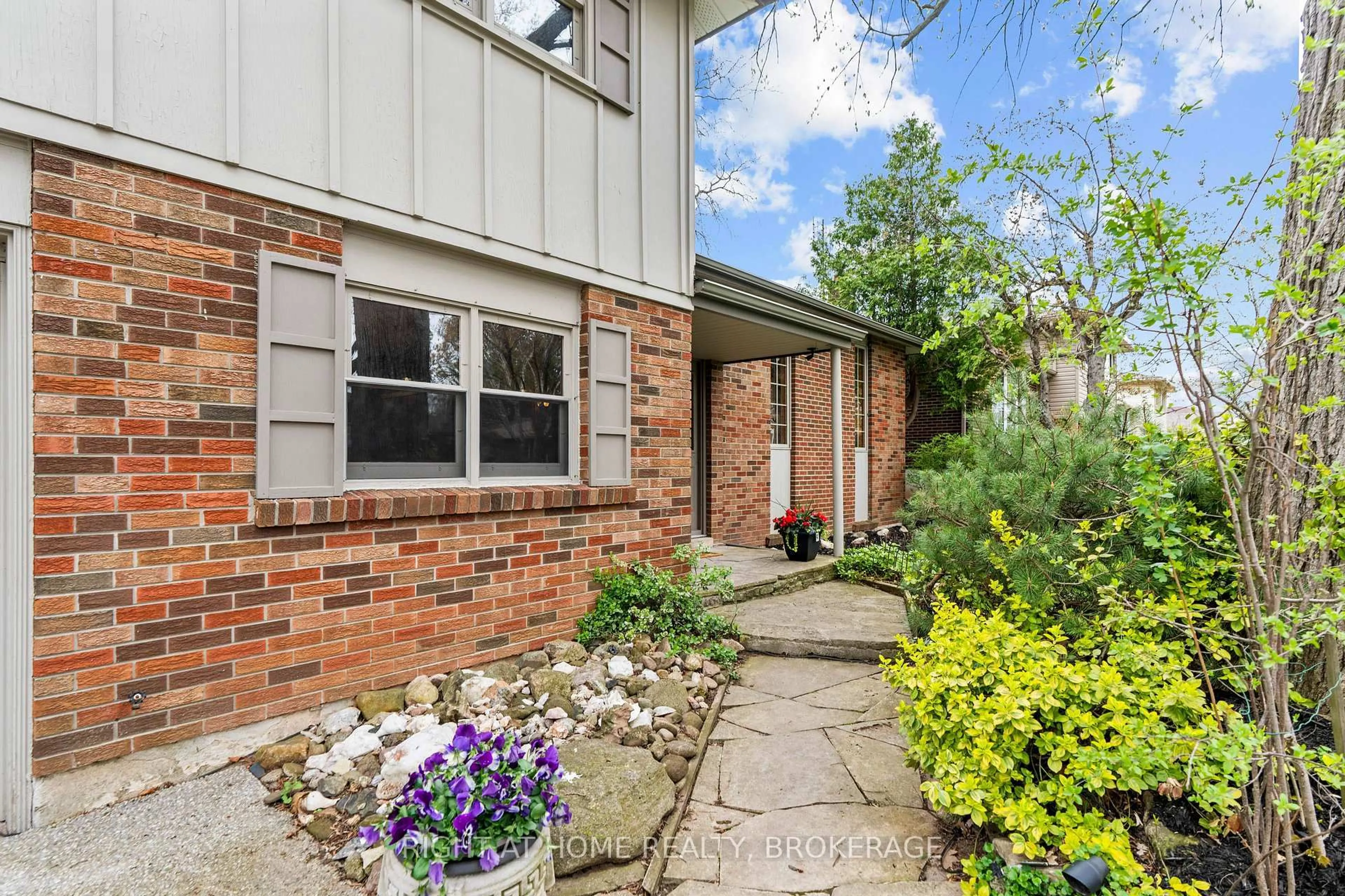 Unknown for 508 Kenmarr Cres, Burlington Ontario L7L 4R7