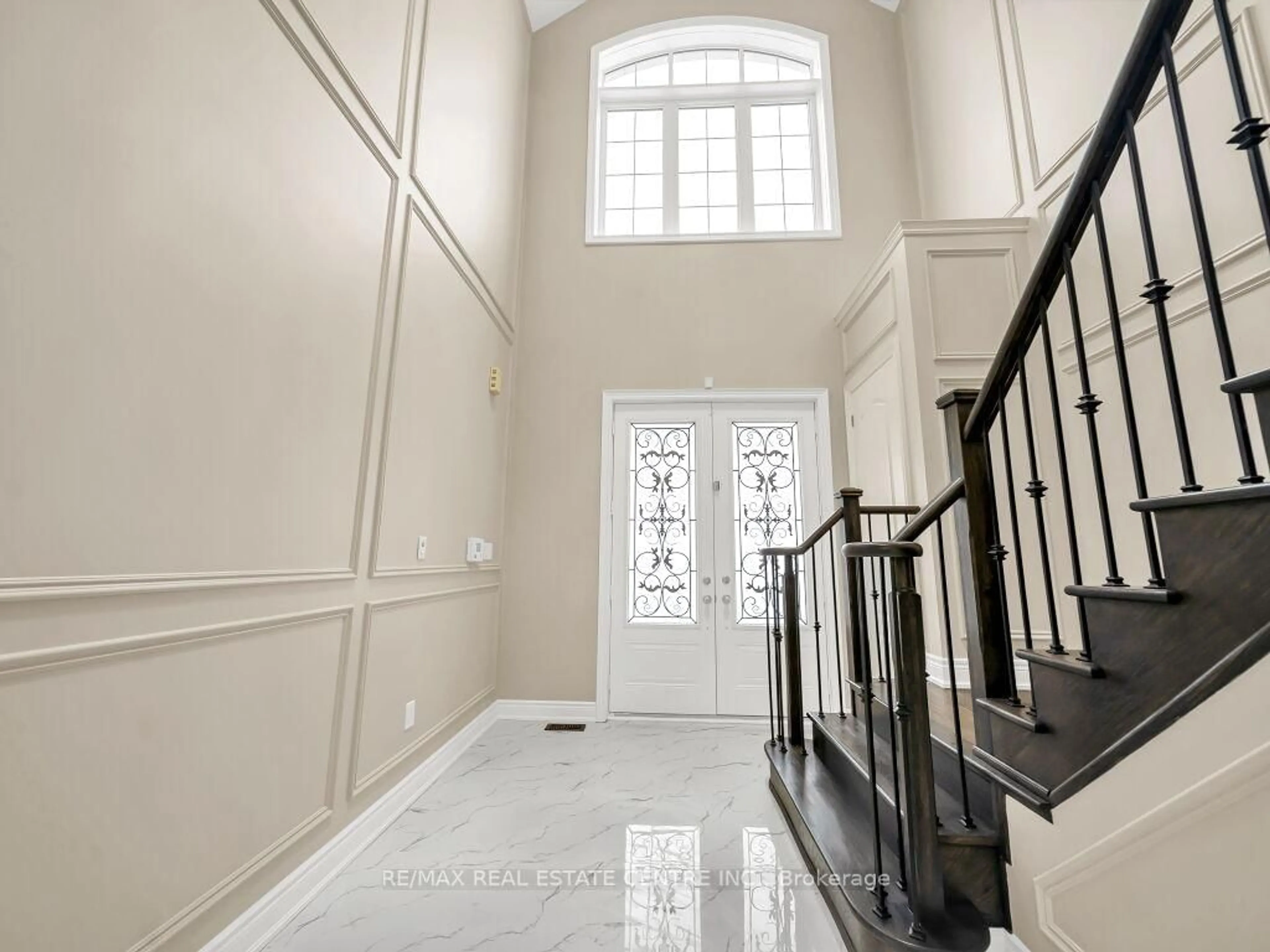 Indoor foyer for 83 Longevity Rd, Brampton Ontario L6X 5P7