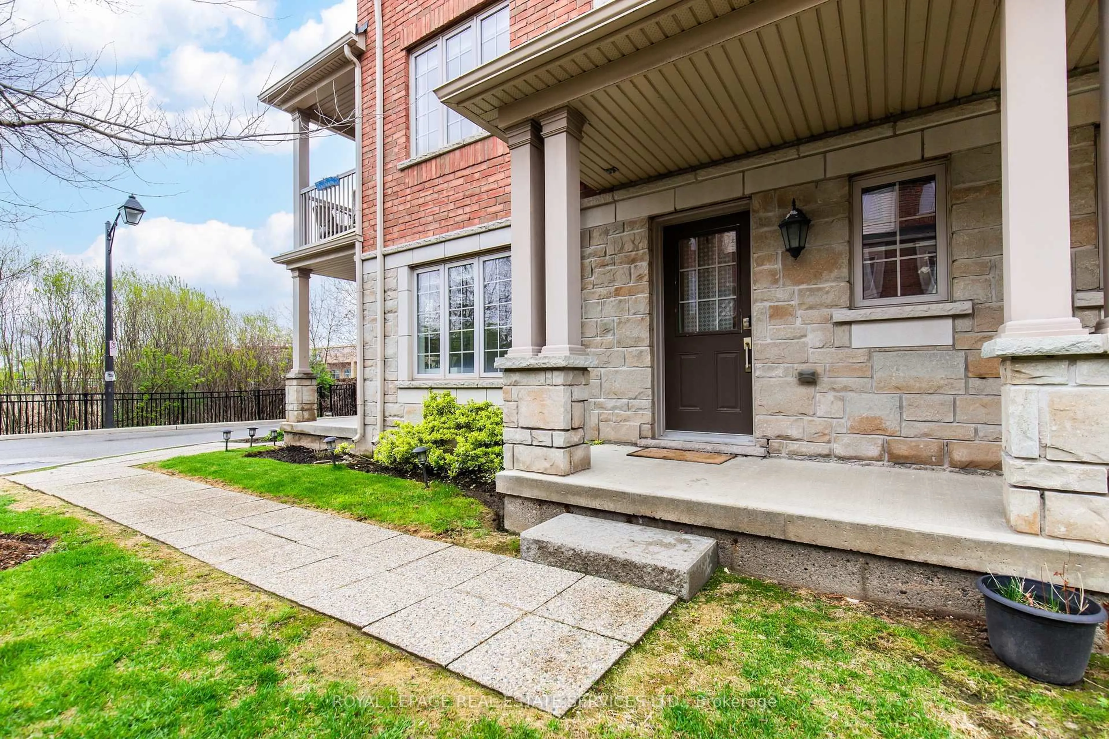 Home with brick exterior material, street for 1401 Plains Rd #116, Burlington Ontario L7R 0C2