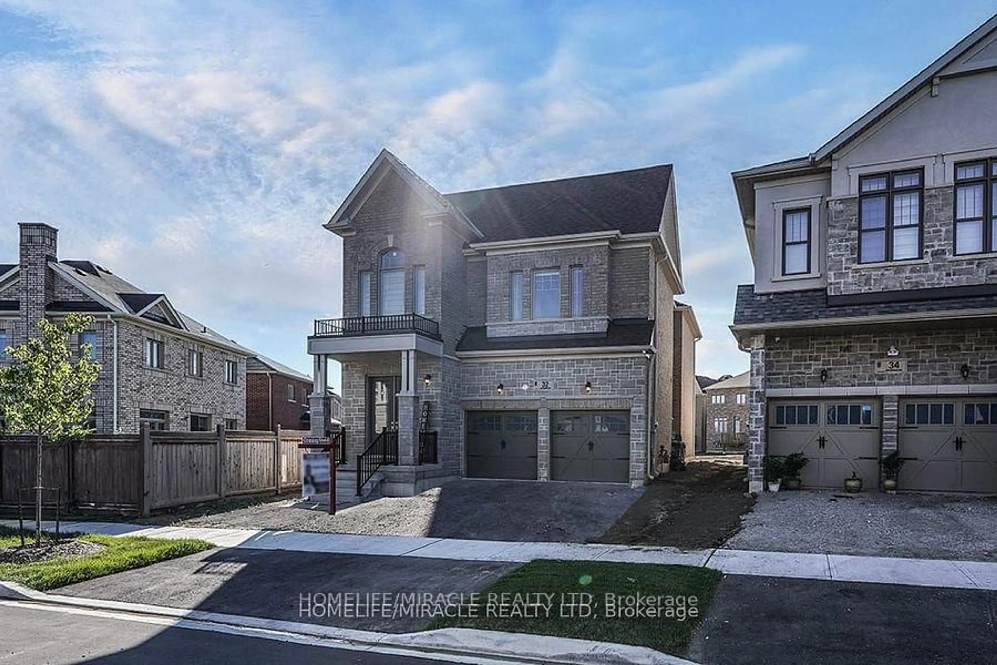 Home with brick exterior material, street for 32 Dotchson Ave, Caledon Ontario L7C 4G6
