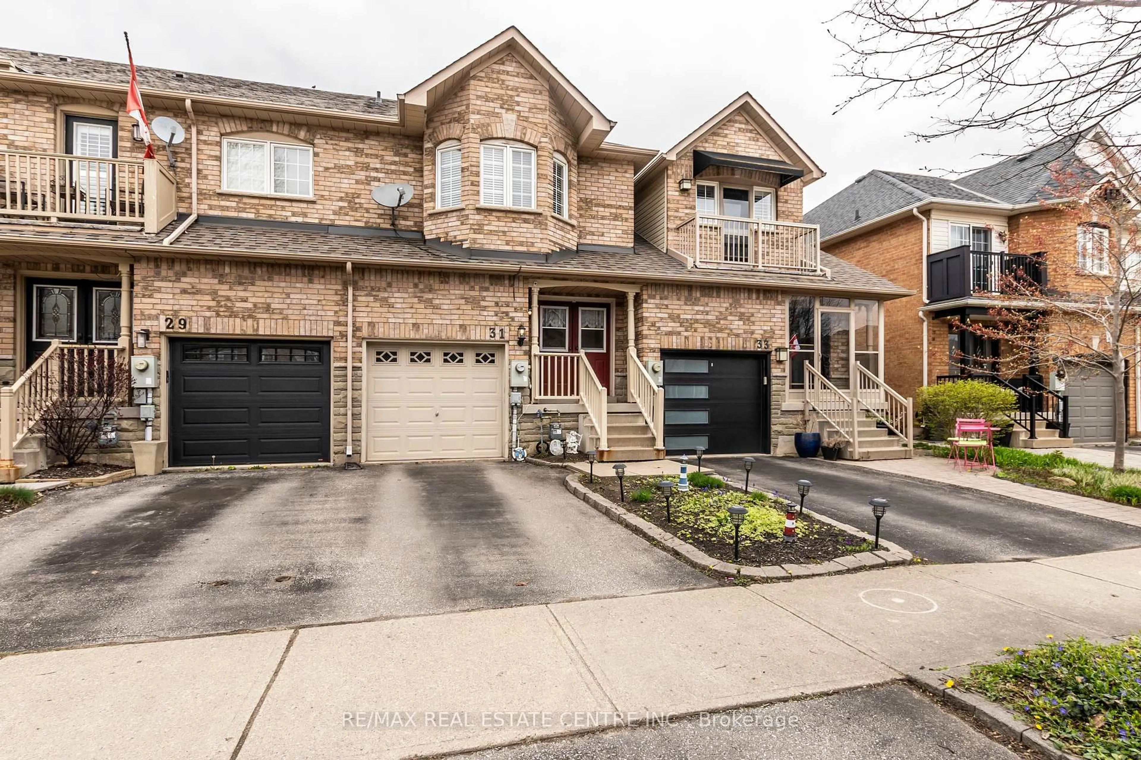 Home with brick exterior material, street for 31 Harding St, Halton Hills Ontario L7G 6B1