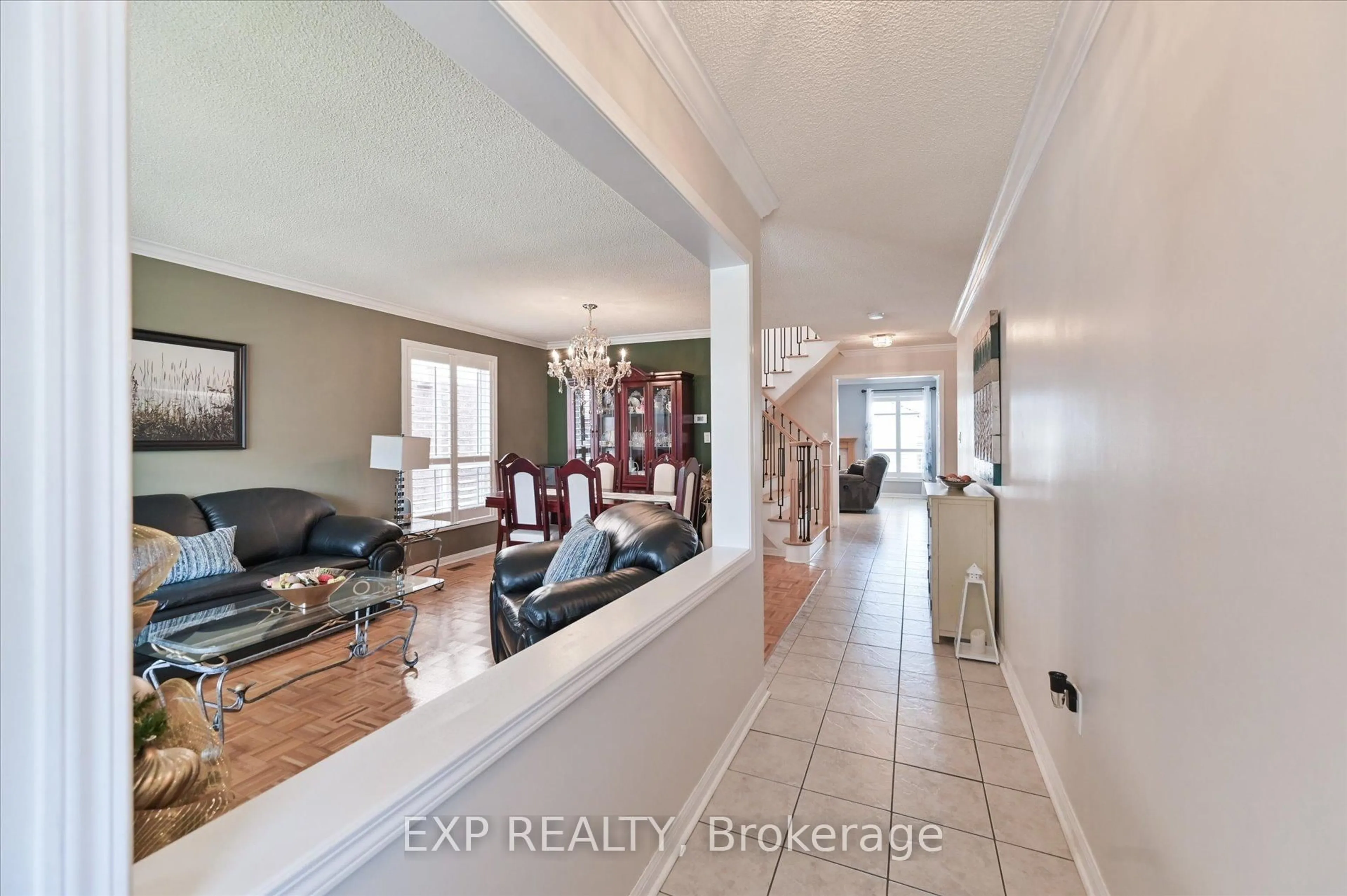 Indoor entryway for 9 Penn Dr, Brampton Ontario L7A 1P5