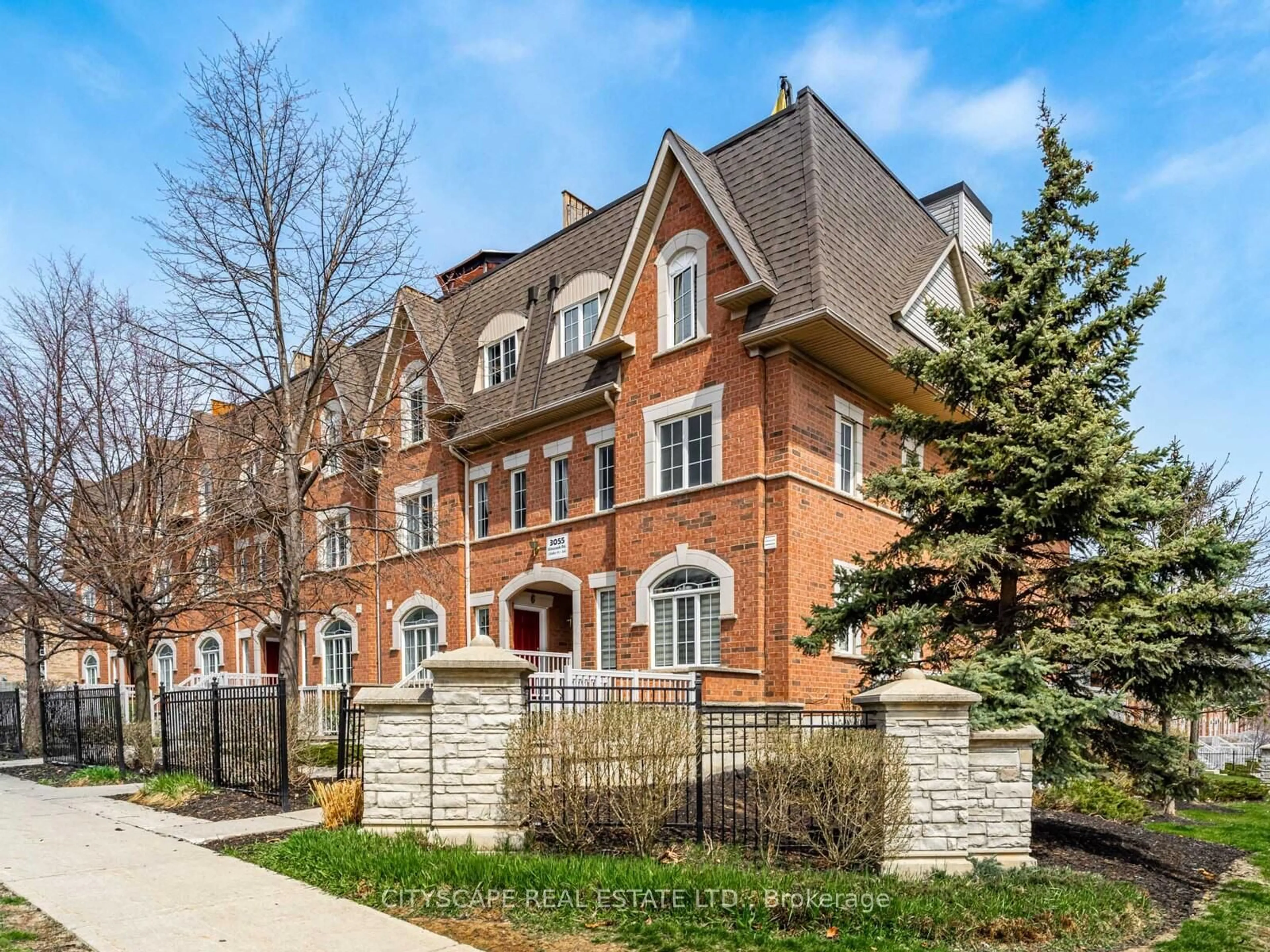 Home with brick exterior material, street for 3055 Elmcreek Rd #7, Mississauga Ontario L5B 4J9