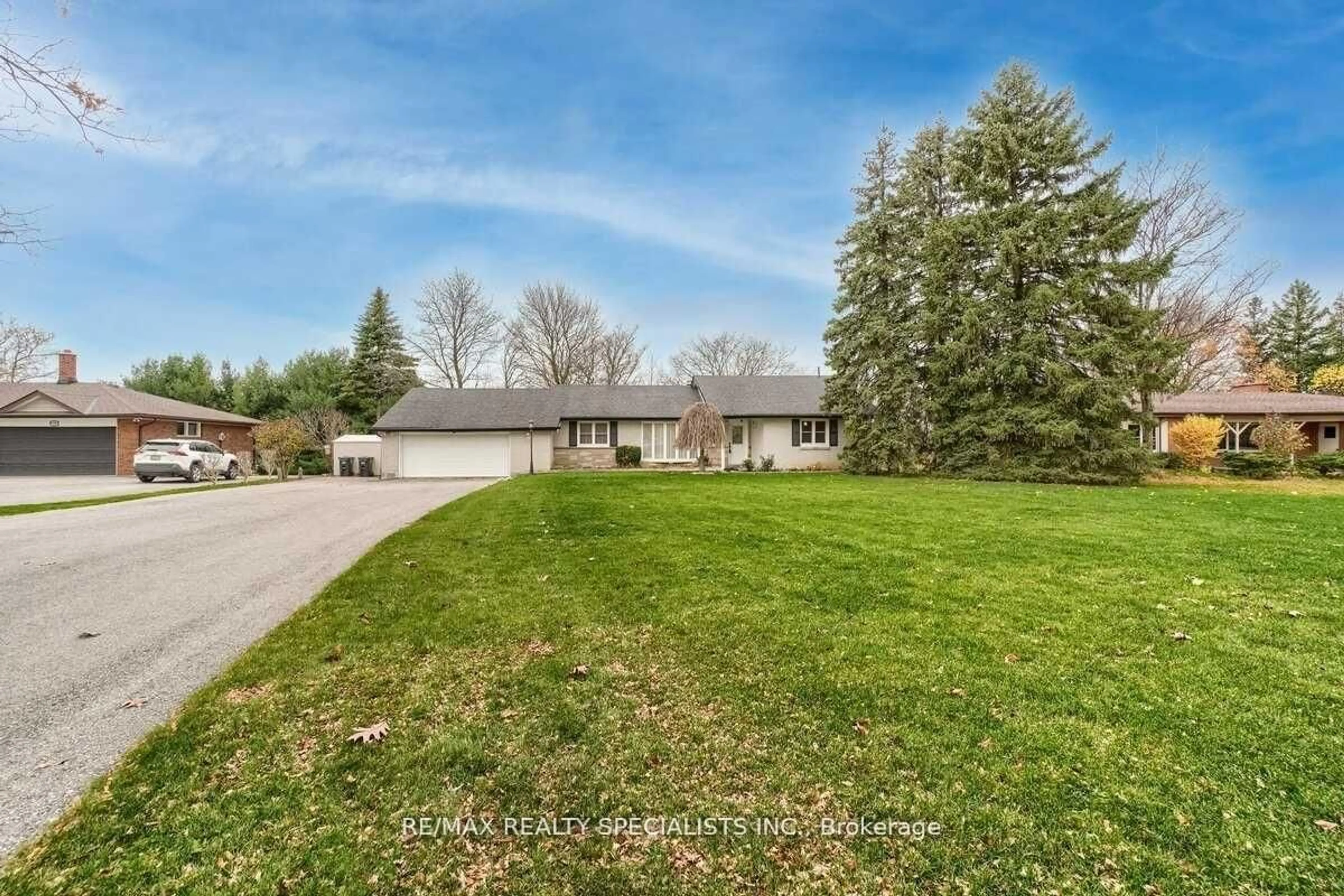 A pic from outside/outdoor area/front of a property/back of a property/a pic from drone, unknown for 12400 Old Kennedy Rd, Caledon Ontario L7C 2E8