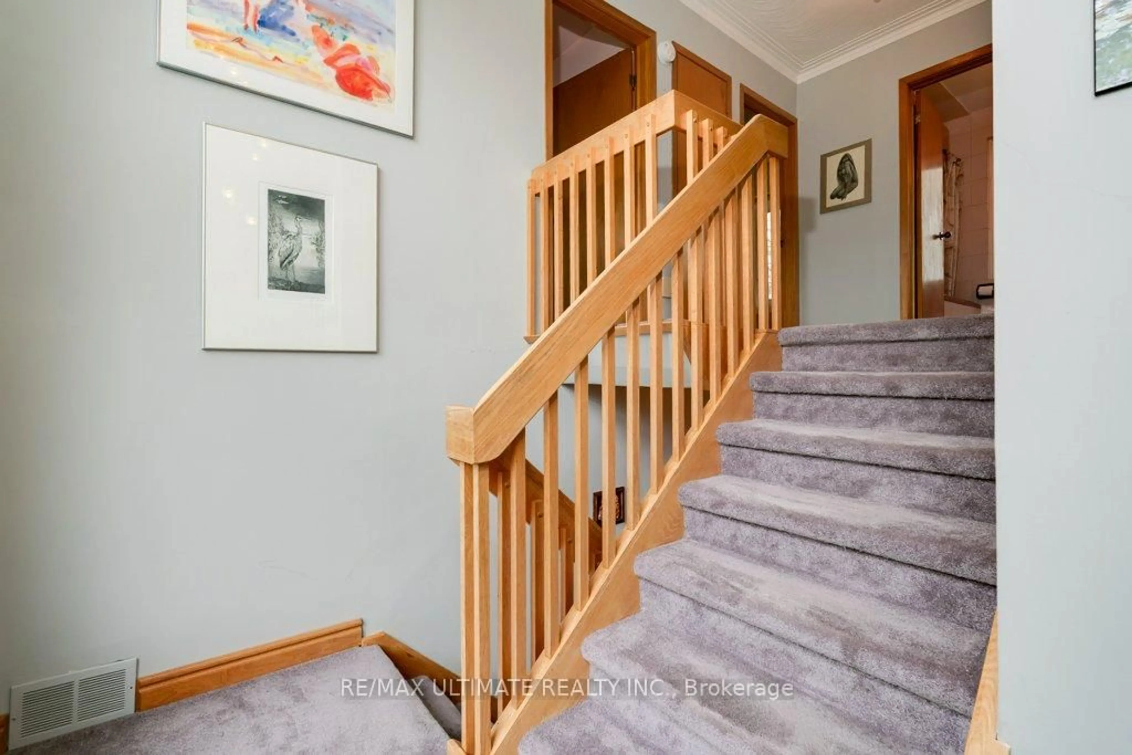 Stairs for 26 Gracefield Ave, Toronto Ontario M6L 1L1