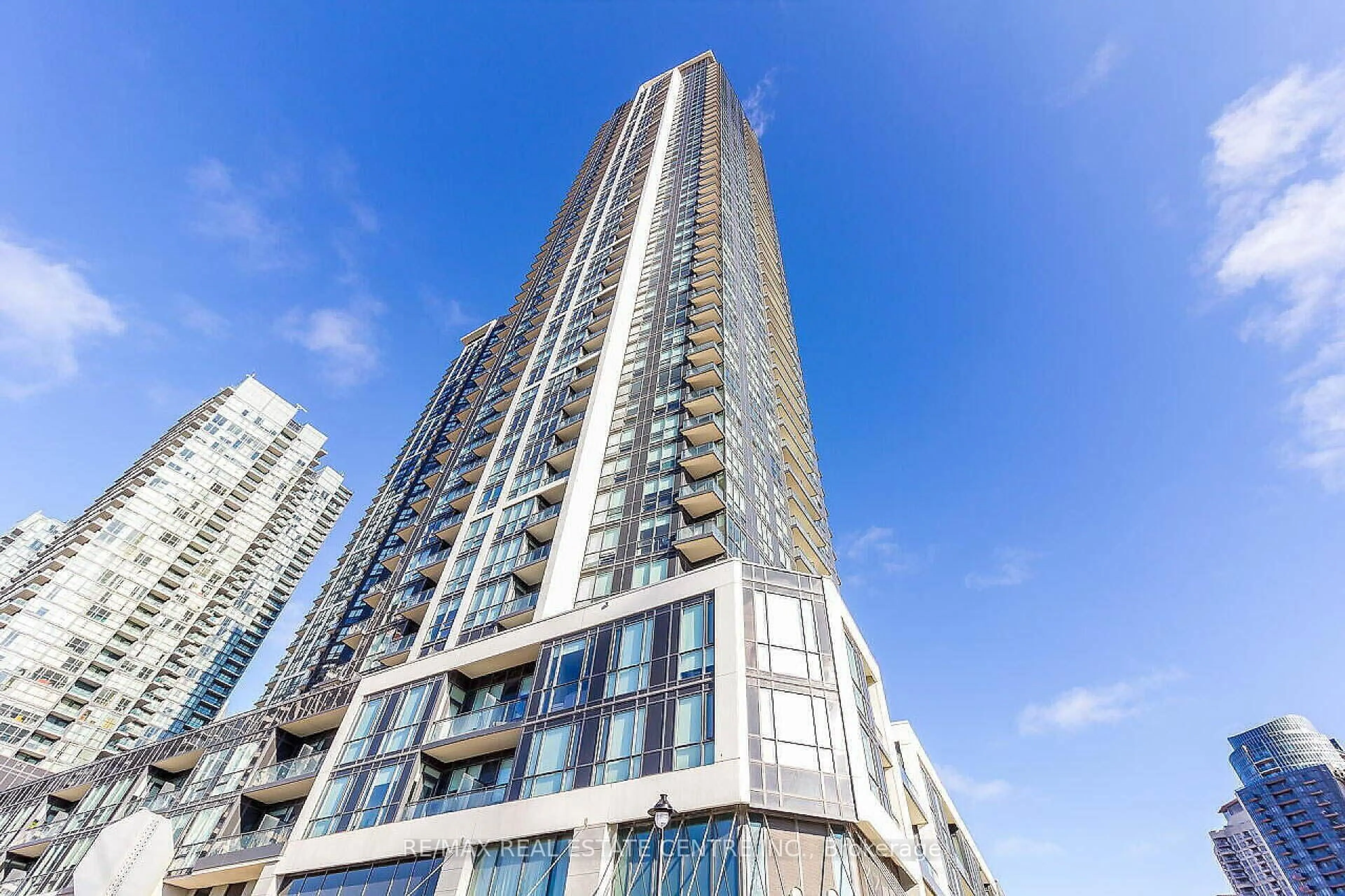 Unknown for 4011 Brickstone Mews #516, Mississauga Ontario L5B 0J7