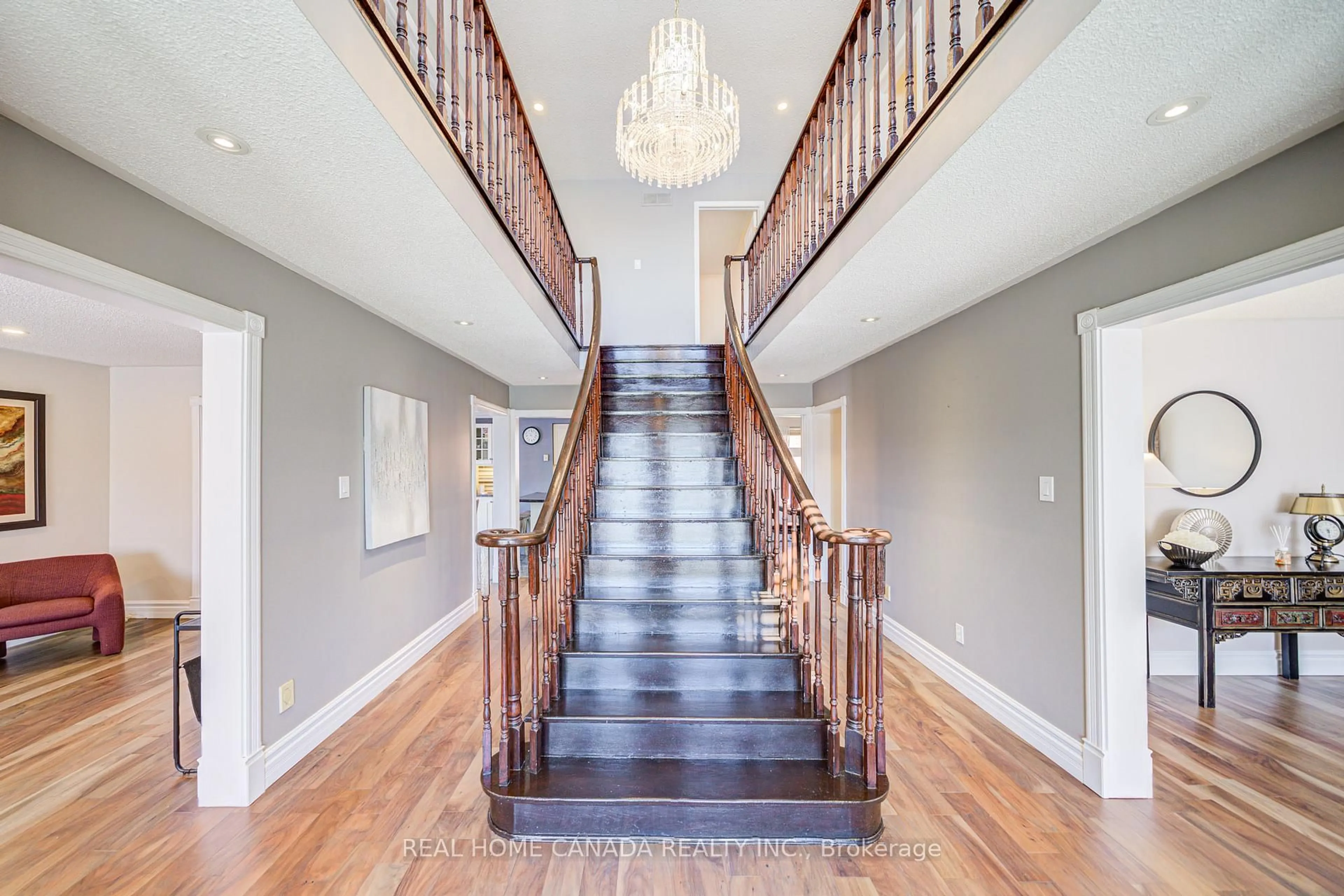 Unknown for 2735 Kingsway Dr, Oakville Ontario L6J 6Z8