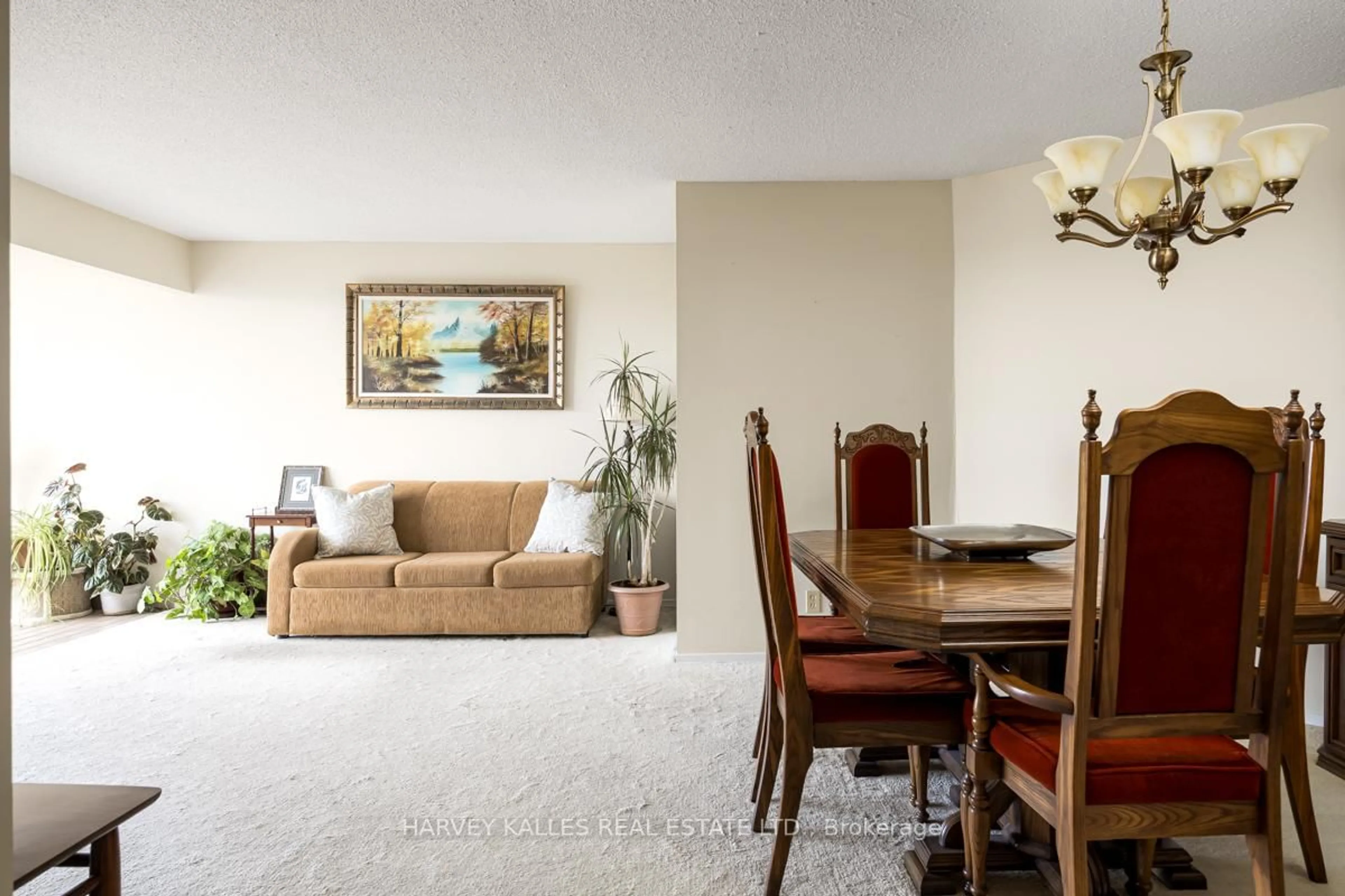 Living room with furniture, unknown for 61 Markbrook Lane #911, Toronto Ontario M9V 5E7