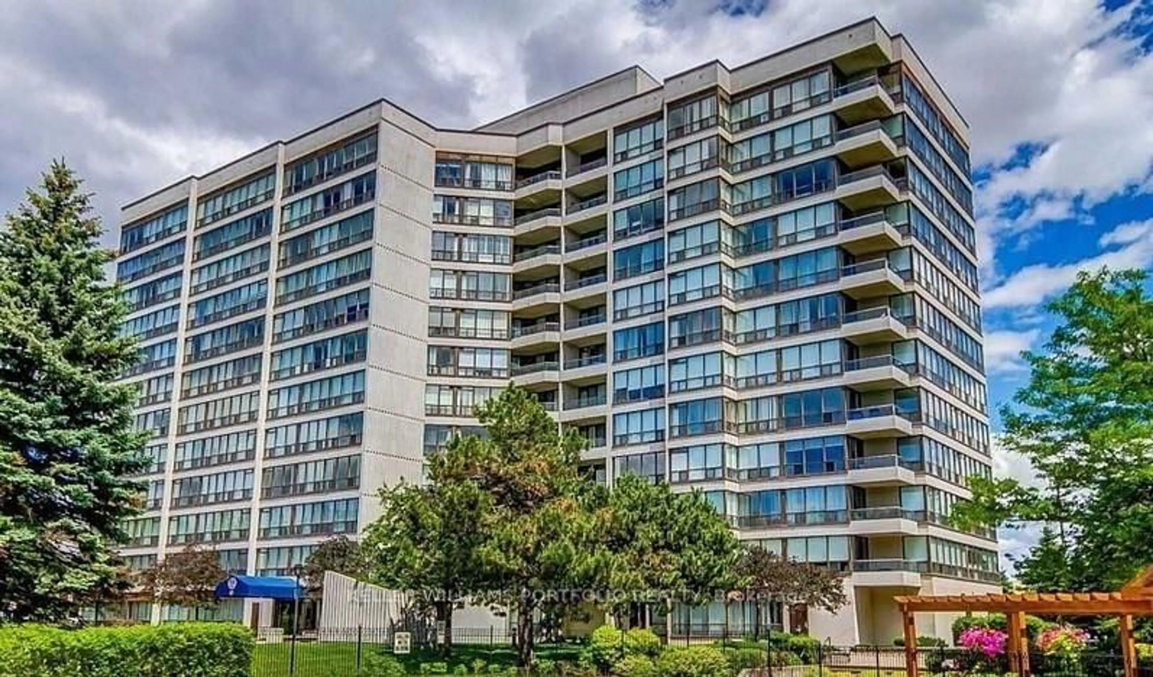 Unknown for 10 Laurelcrest St #501, Brampton Ontario L6S 5Y3