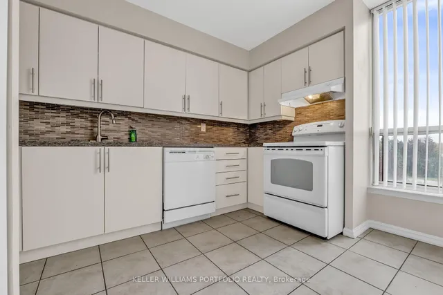 Additional property image - 10 Laurelcrest St Unit 501