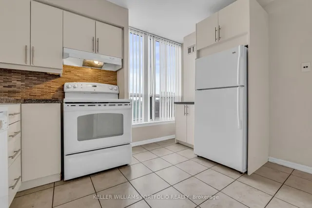 Additional property image - 10 Laurelcrest St Unit 501