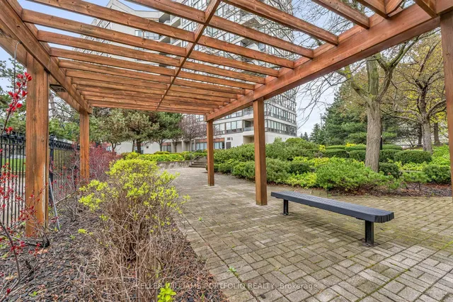 Additional property image - 10 Laurelcrest St Unit 501