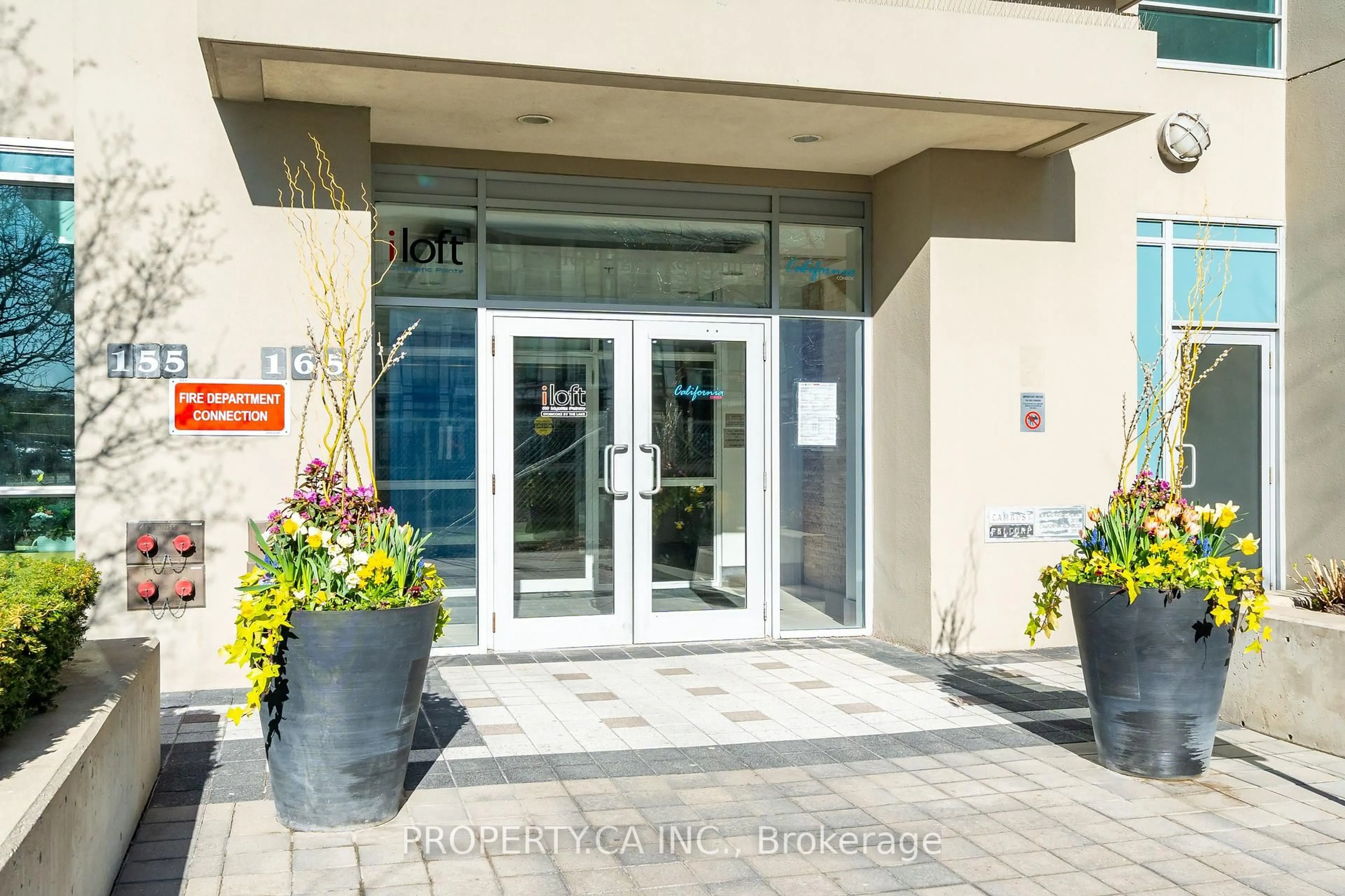 Indoor foyer for 165 Legion Rd #1632, Toronto Ontario M8Y 0B3